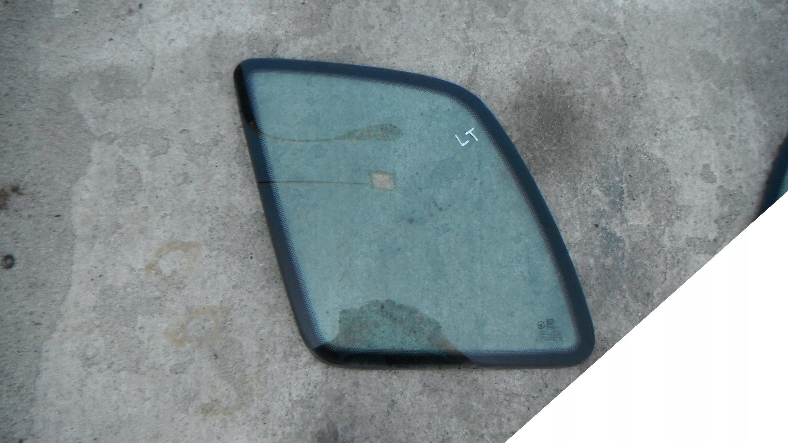 KIA SPORTAGE 93-03 SZYBA KAROSERYJNA LEWA TYLNA