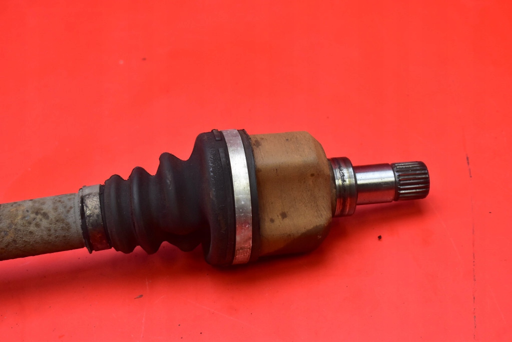 semi-axis left front MANUAL PEUGEOT 308 1 and T7 1.6 E-HDI 112 KM 11-15