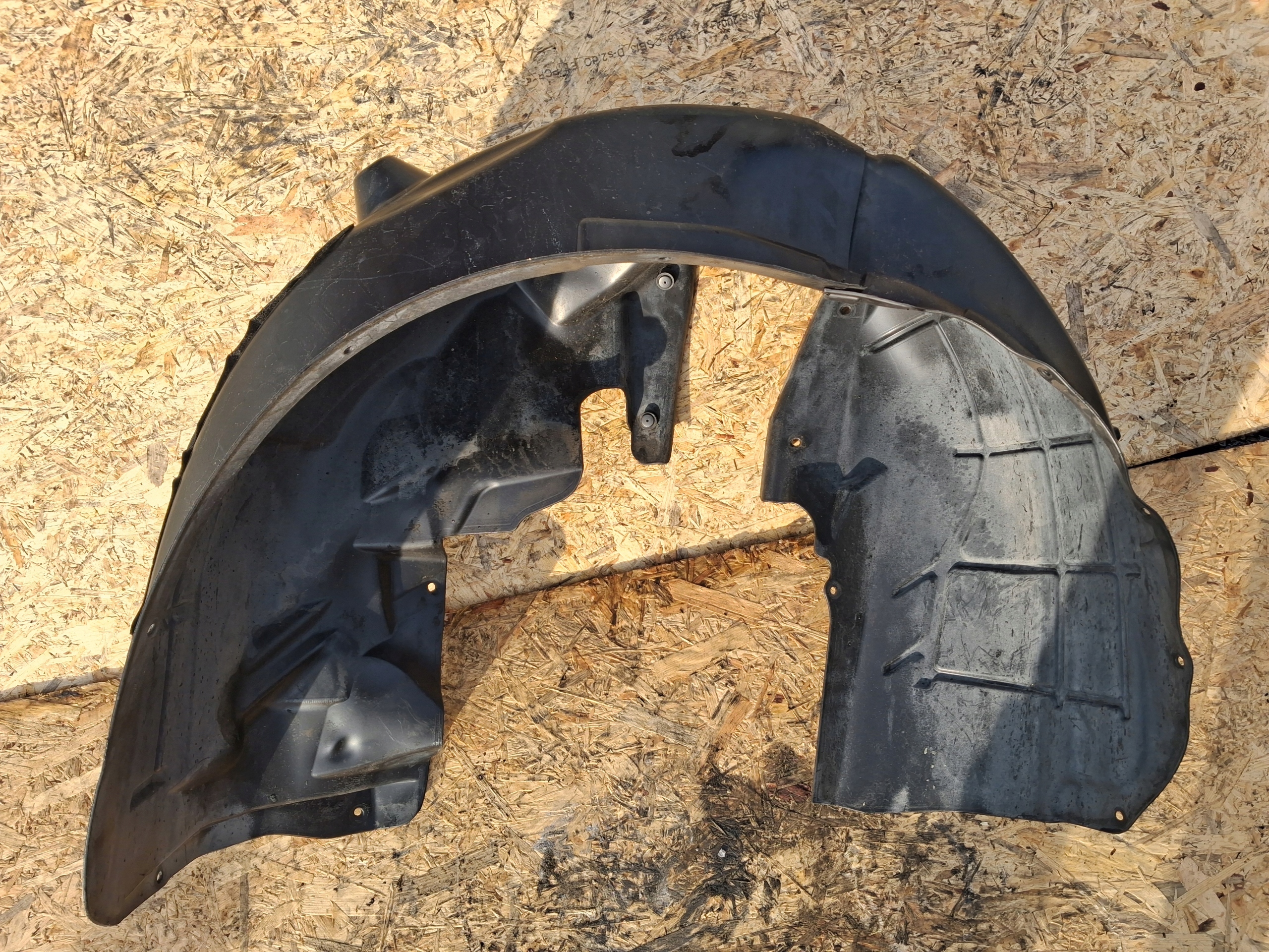 mudguard left rear part KPL MASERATI LEVANTE 3.0D 2016R 670032676