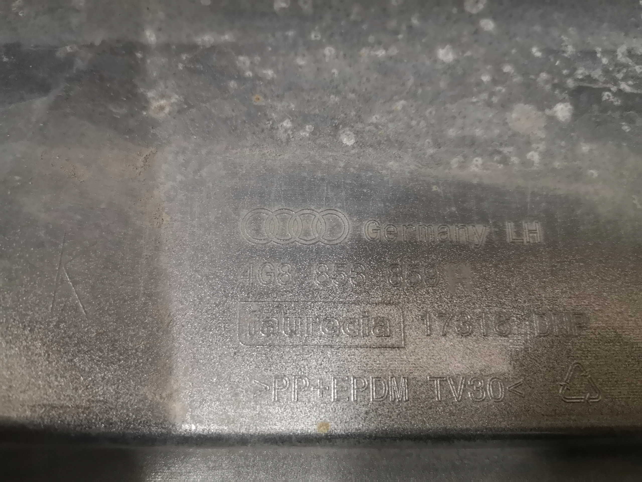 AUDI A7 LIFT moulding cap threshold left LZ1U