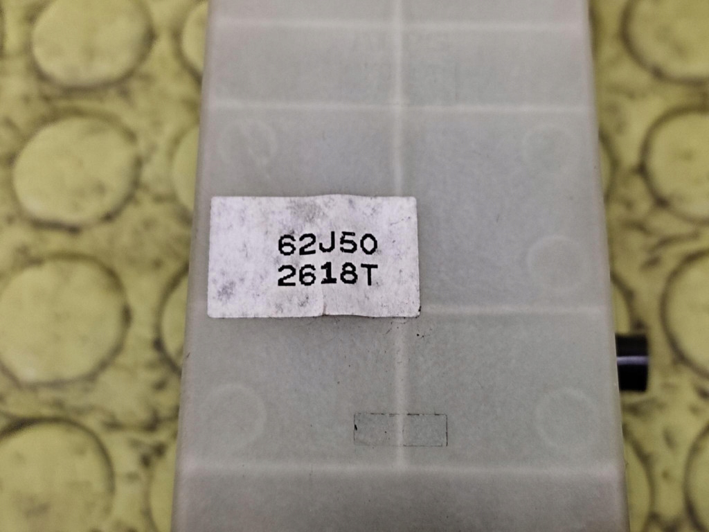 SUZUKI SWIFT IV window control switch left front 62J502618T