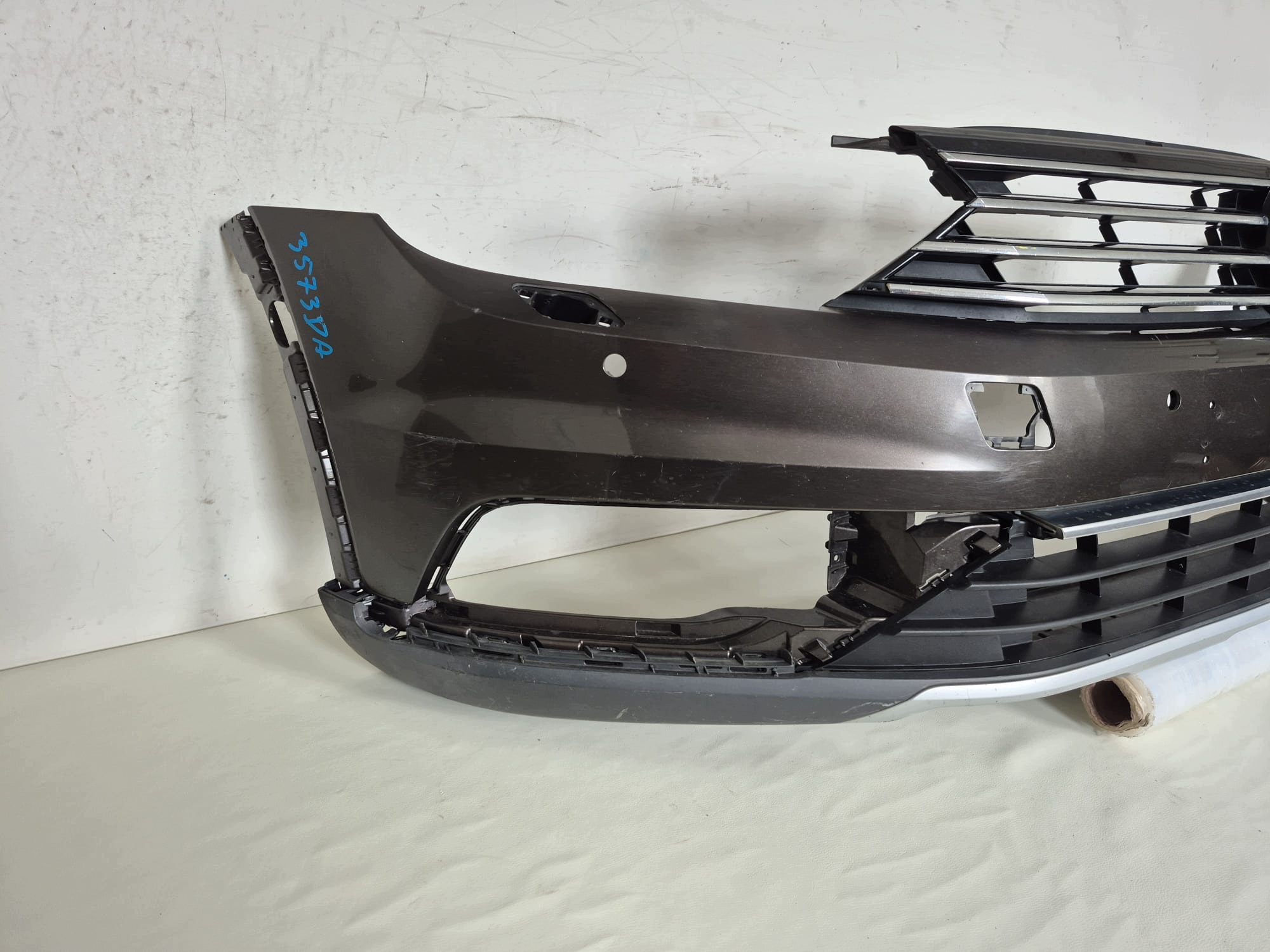 VW PASSAT B8 ALLTRACK 15-19 bumper front front SPR PDC 3C0807221C