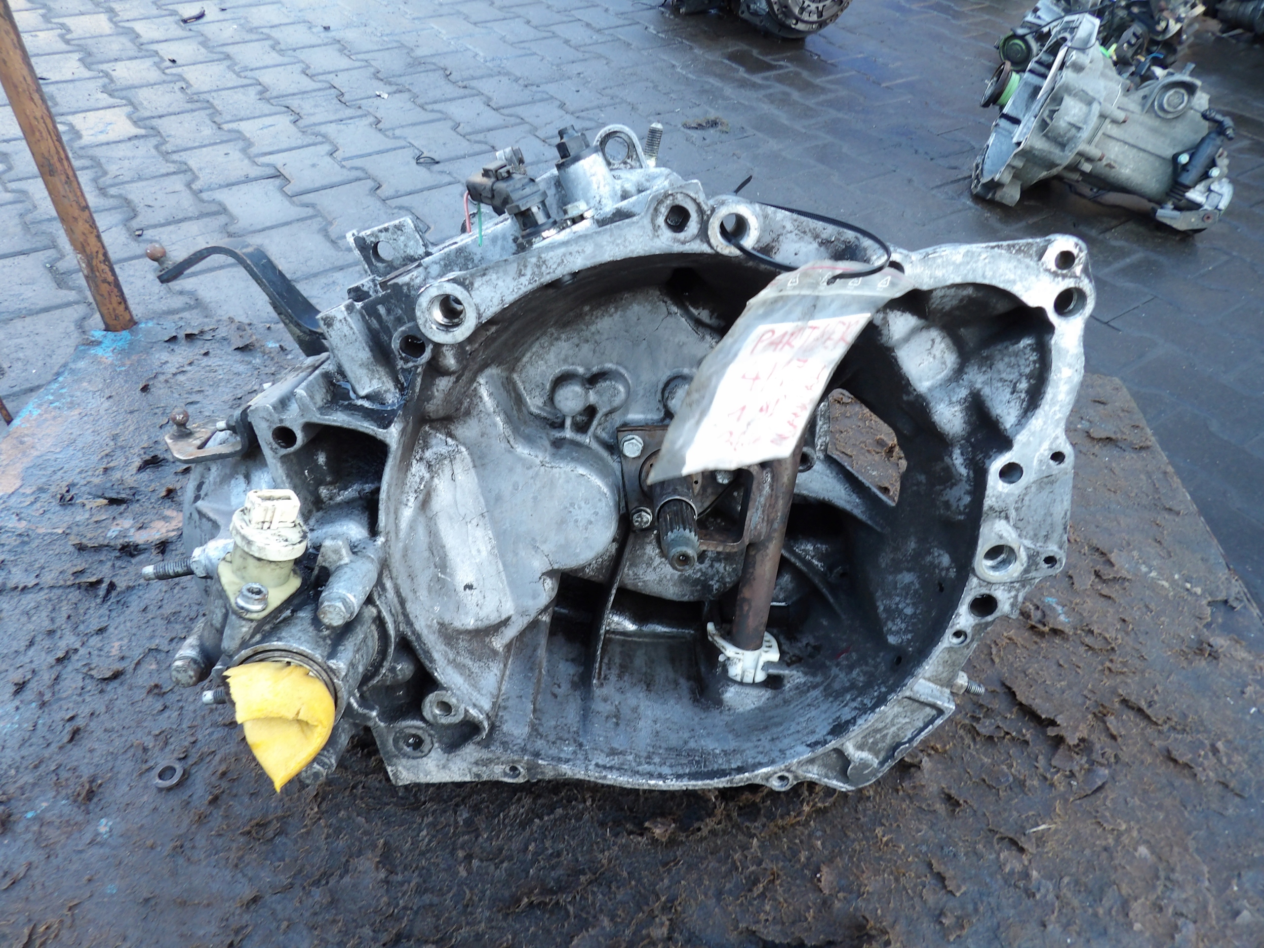 Peugeot Partner 1,9D CAMBIO 20TE49