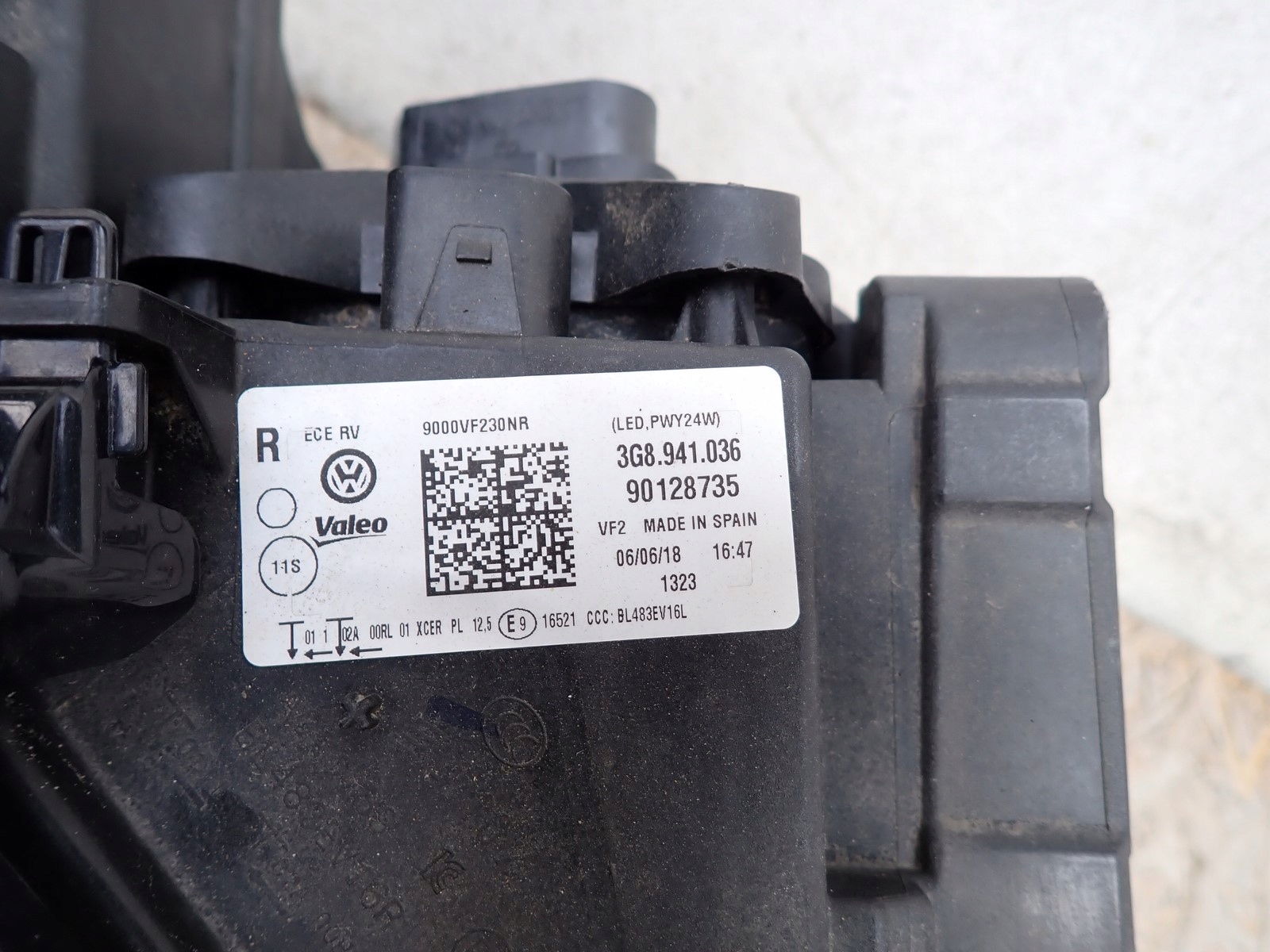 light right REFLEKTOR right VW VOLKSWAGEN ARTEON 3G8 2017- 3G8941036