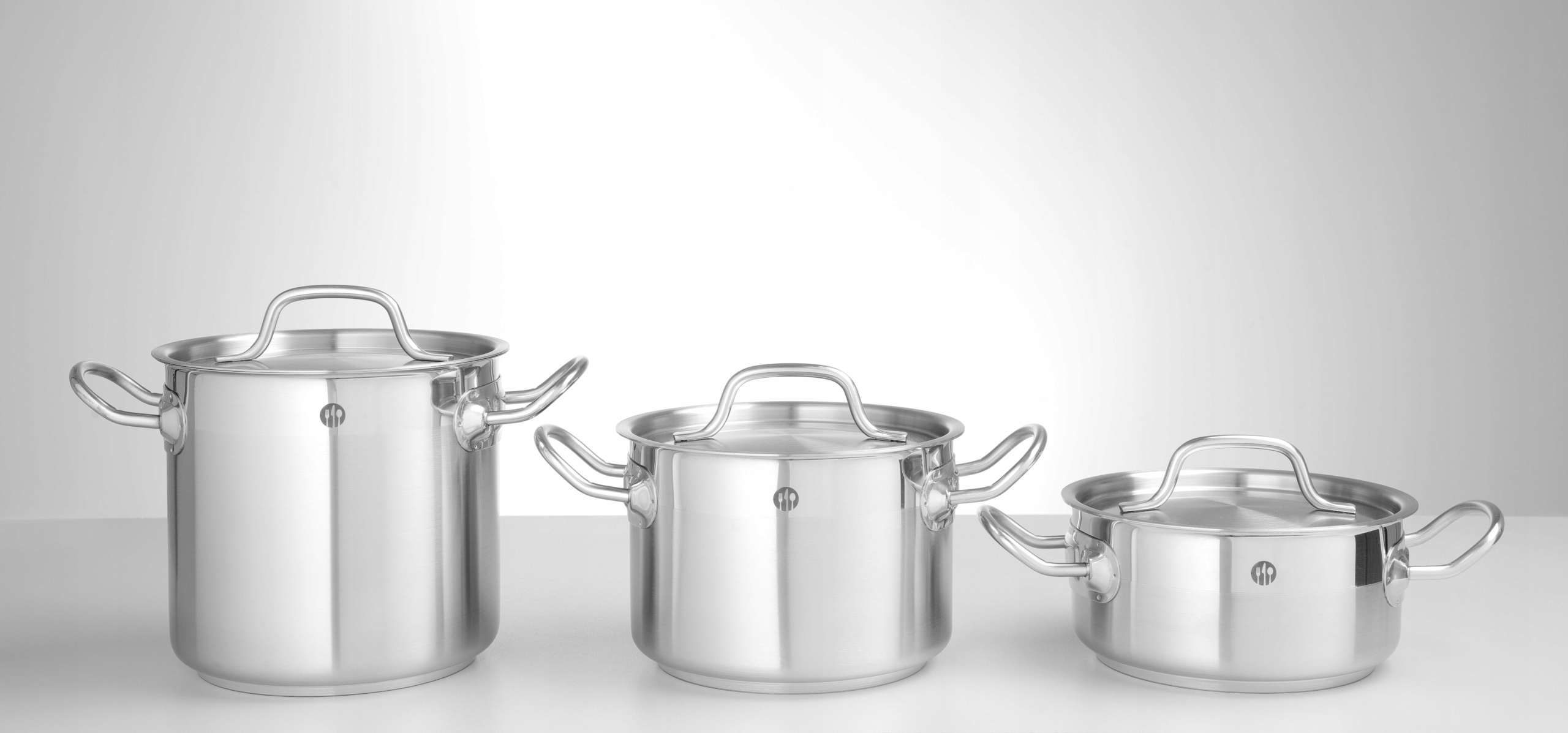 Garnek wysoki Profi Line z pokrywką poj 16 l HENDI Średnica 28 cm