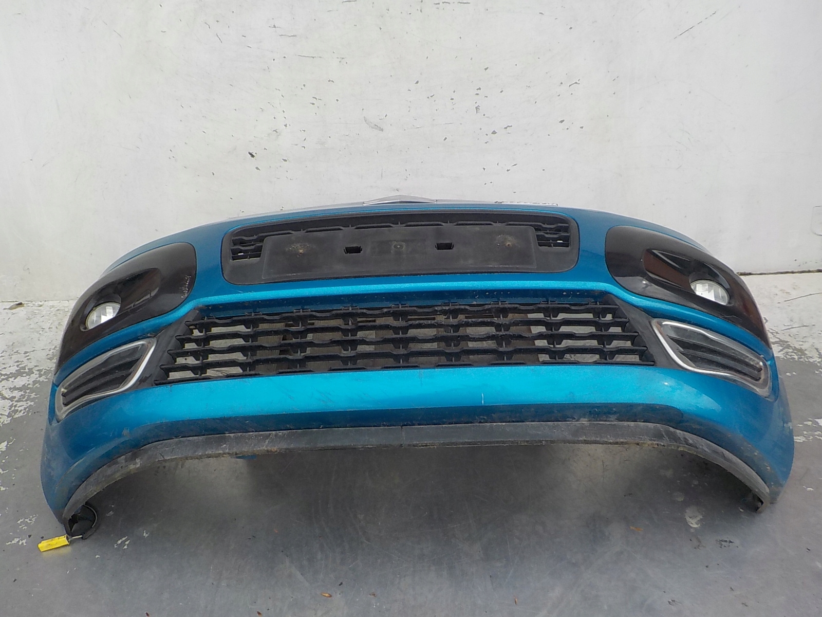 78 CITROEN C3 PICASSO nárazník predok predný