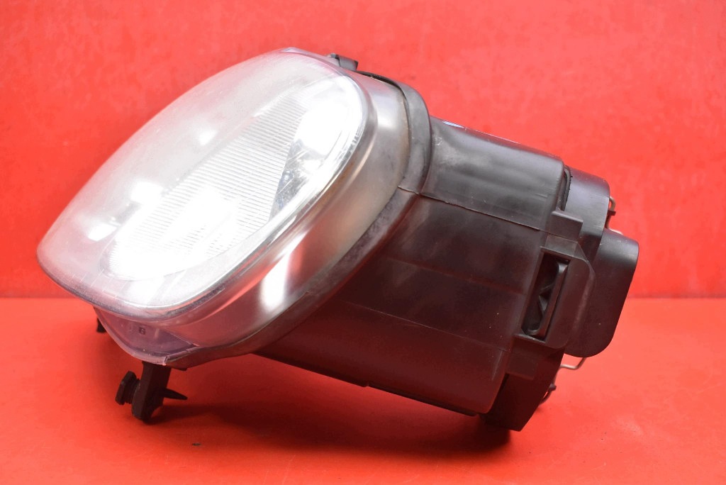 REFLEKTOR left light front EU 2K0941005B VW TOURAN 1 and 03-06