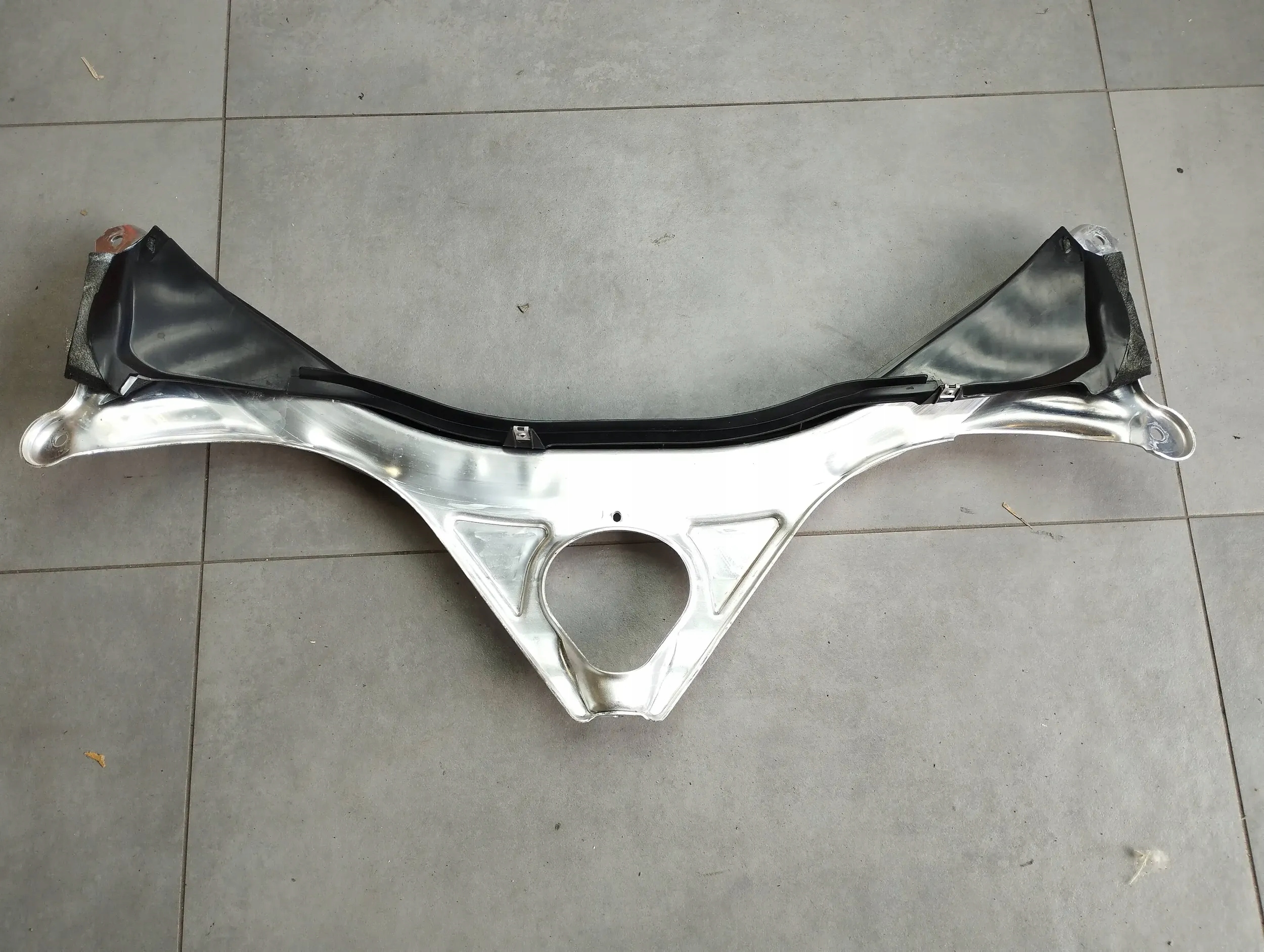 Audi A6 C7 4G console brace 4G0805645C