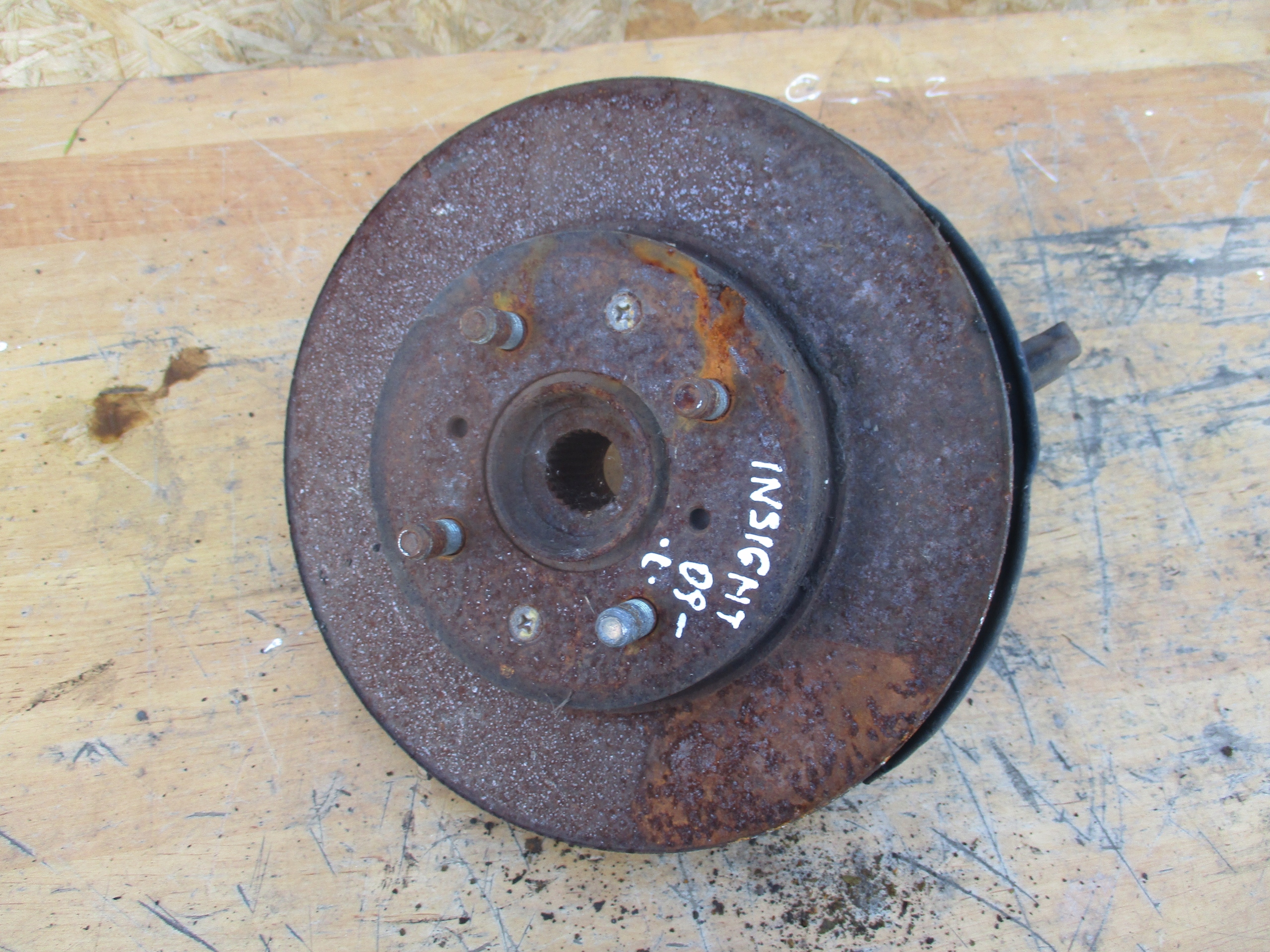 swing front left Honda Insight 09