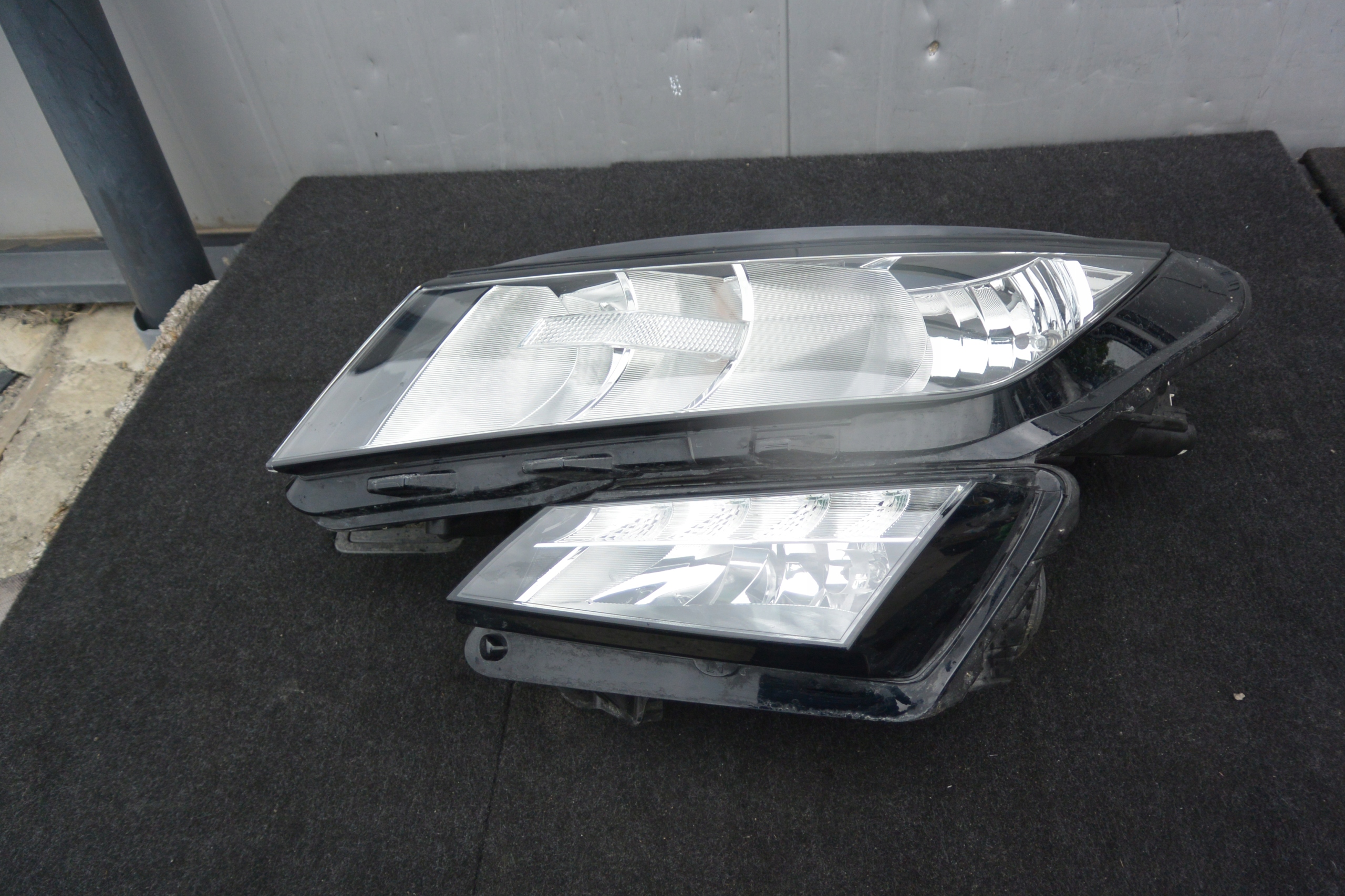 SKODA KODIAQ REFLEKTOR light front left front original ZWYKLA H7 2016