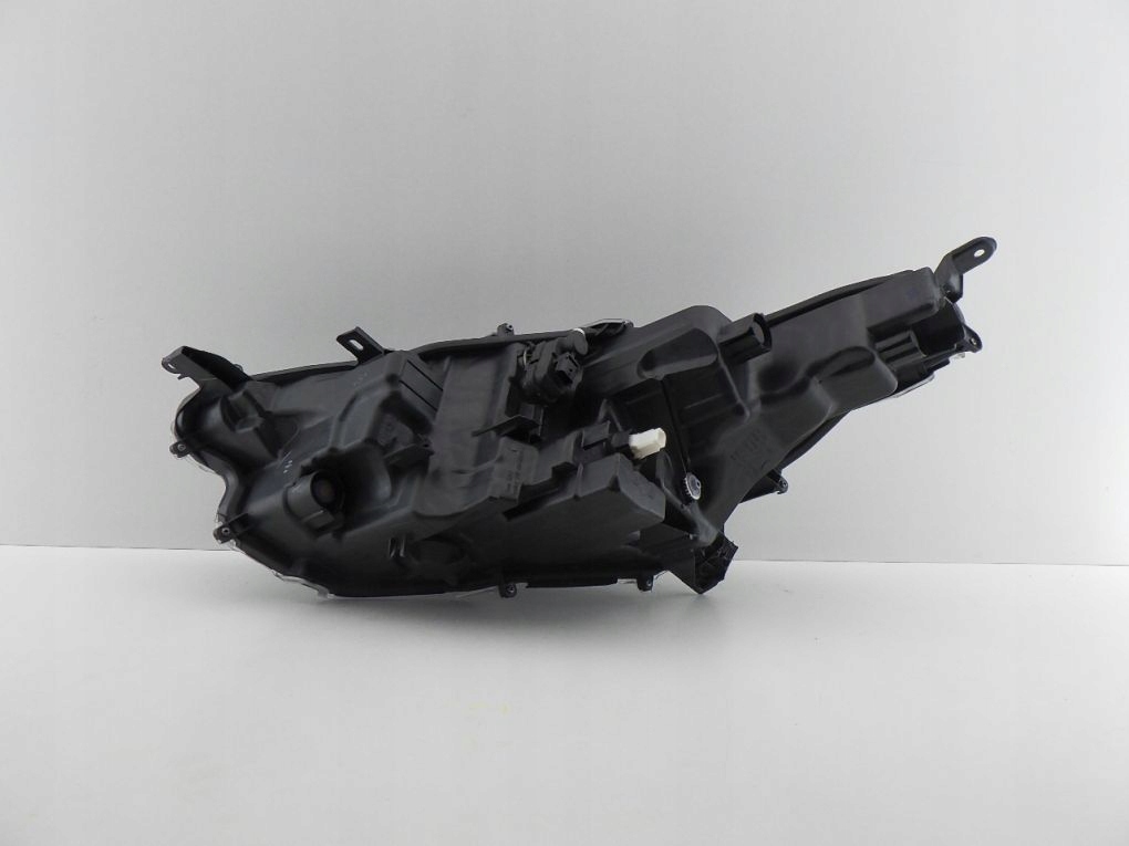TOYOTA YARIS 4 IV P21 FULL LED 20- light front right