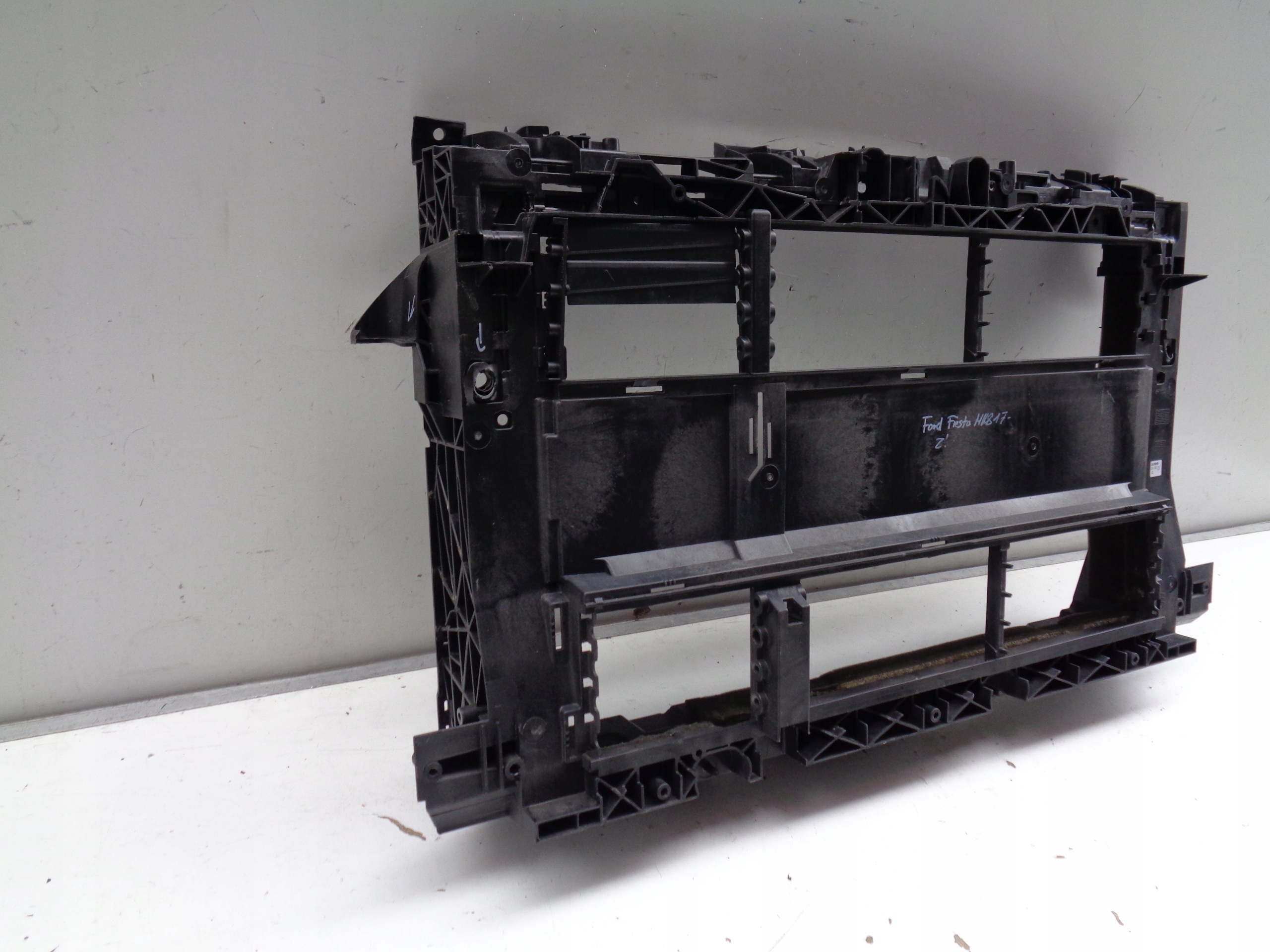 bar, wall front FORD FIESTA MK8 17