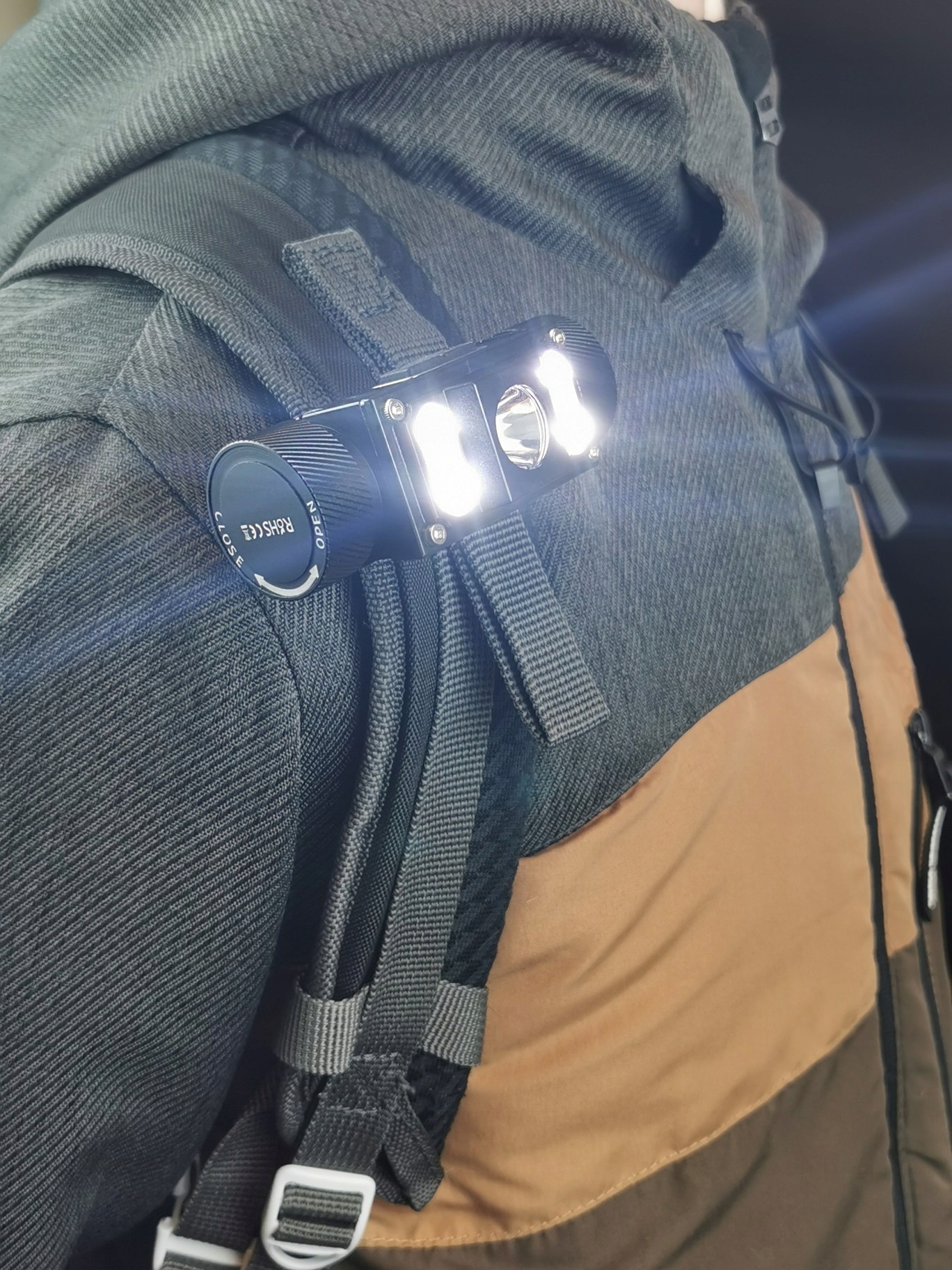 LATARKA CZOŁOWA LED CZOŁÓWKA AKUMULATOROWA 1200 lm 4000mAh USB Kod producenta 1300