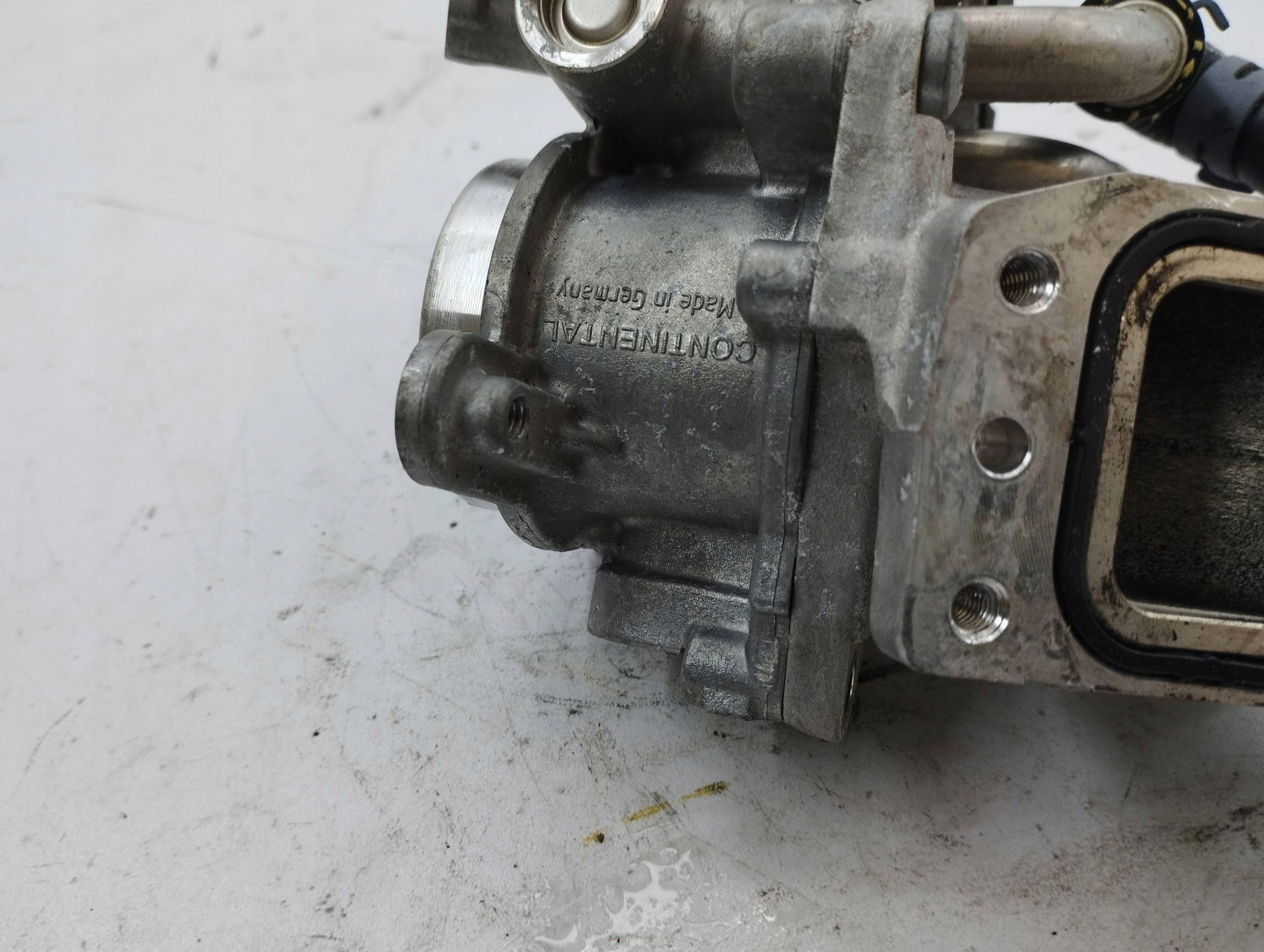 Audi Q5 SQ5 2020 клапан