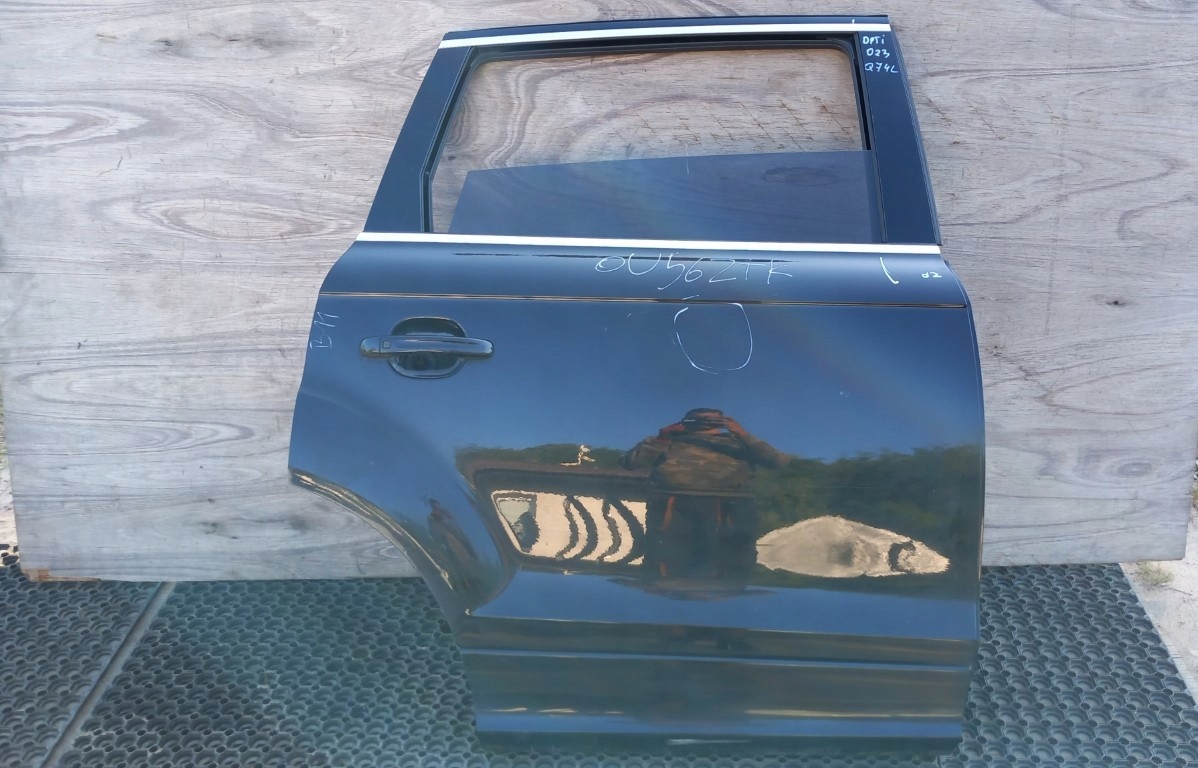 AUDI Q7l ВНЕДОРОЖНИК ДВЕРИ ЗАД. ПРАВЫЙ Lc9x