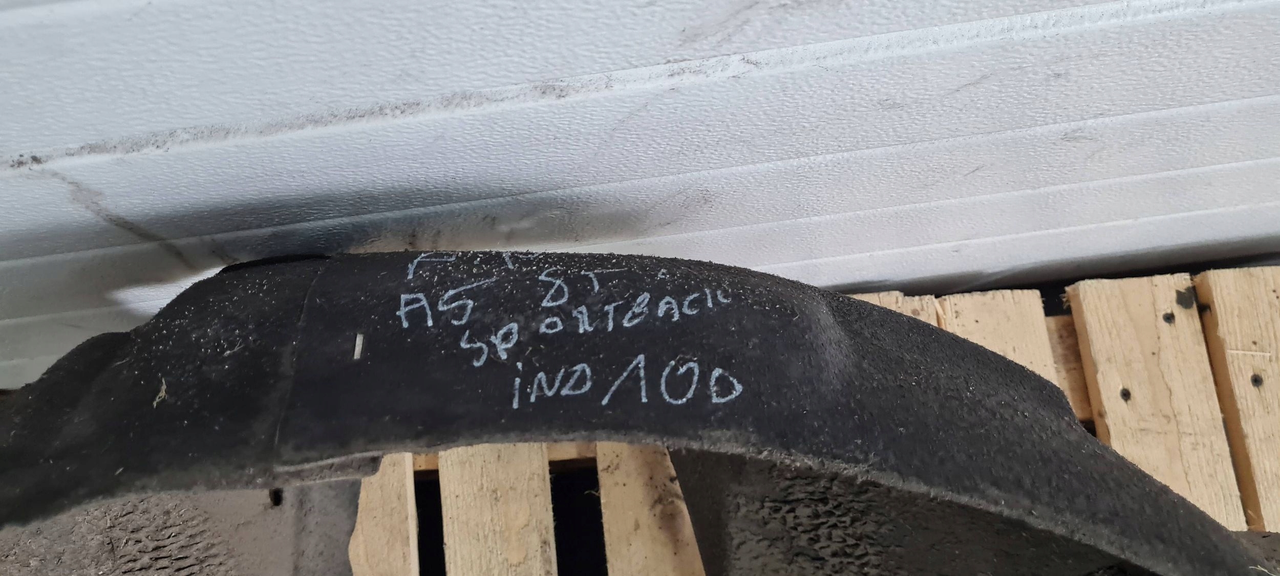 Audi A5 Sportback 8TA 2015 mudguard front 8T0821172M