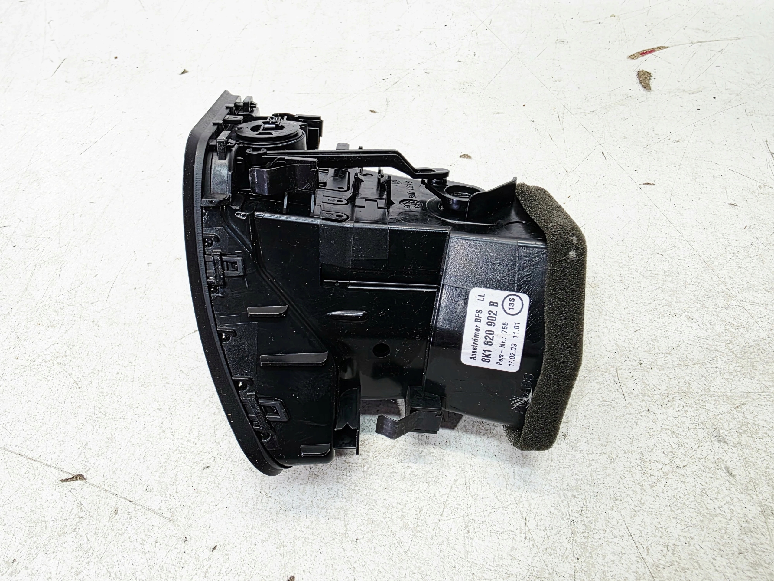 grid air conditioning devices right black MAT AUDI A4 B8 8K1820902B