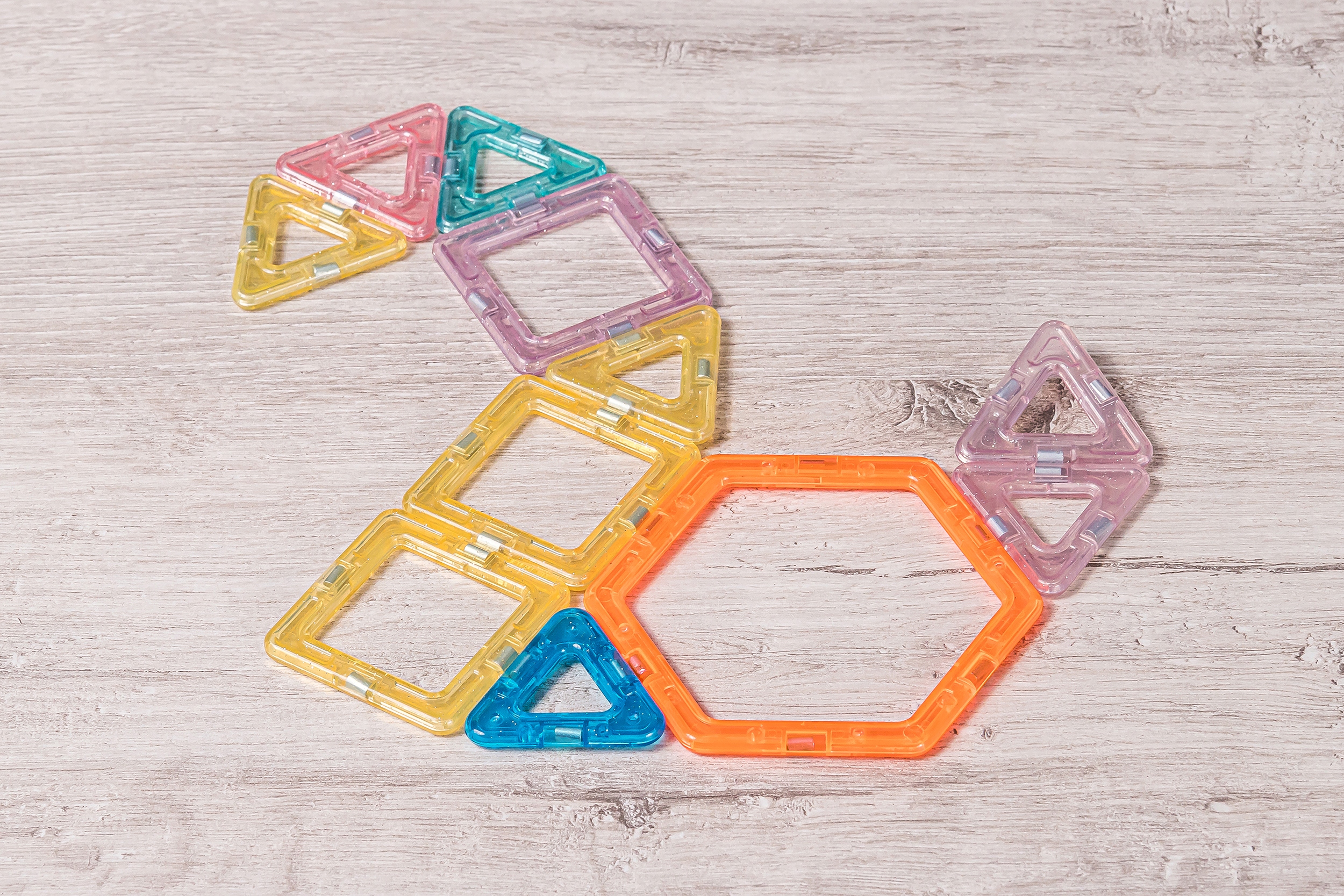 MAGNETYCZNE KLOCKI NEODYMOWE KUFEREK ZESTAW 112 el Materiał papier plastik