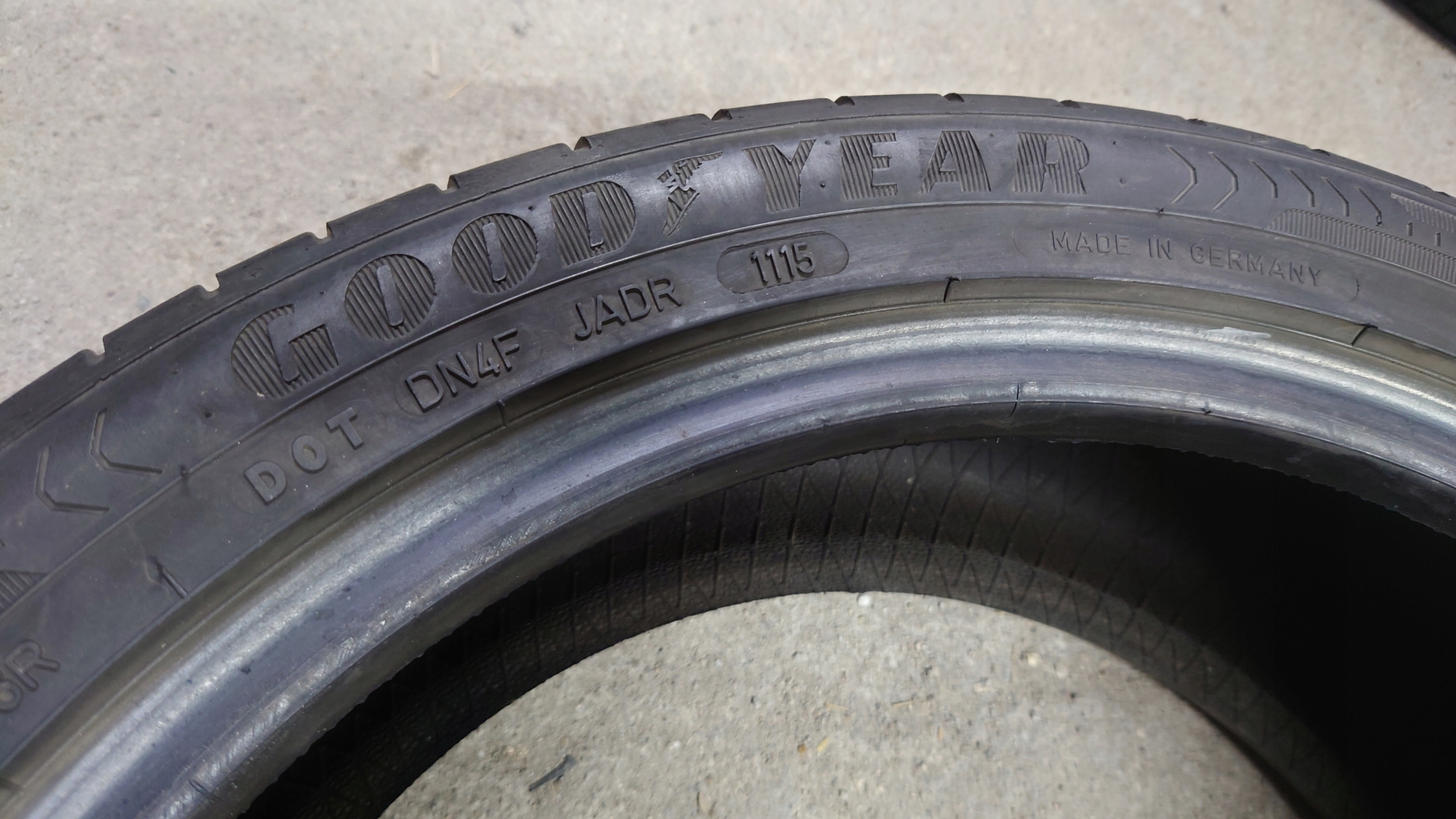 4x Goodyear Efficient Grip 225 45 18 Tire aspect ratio 45