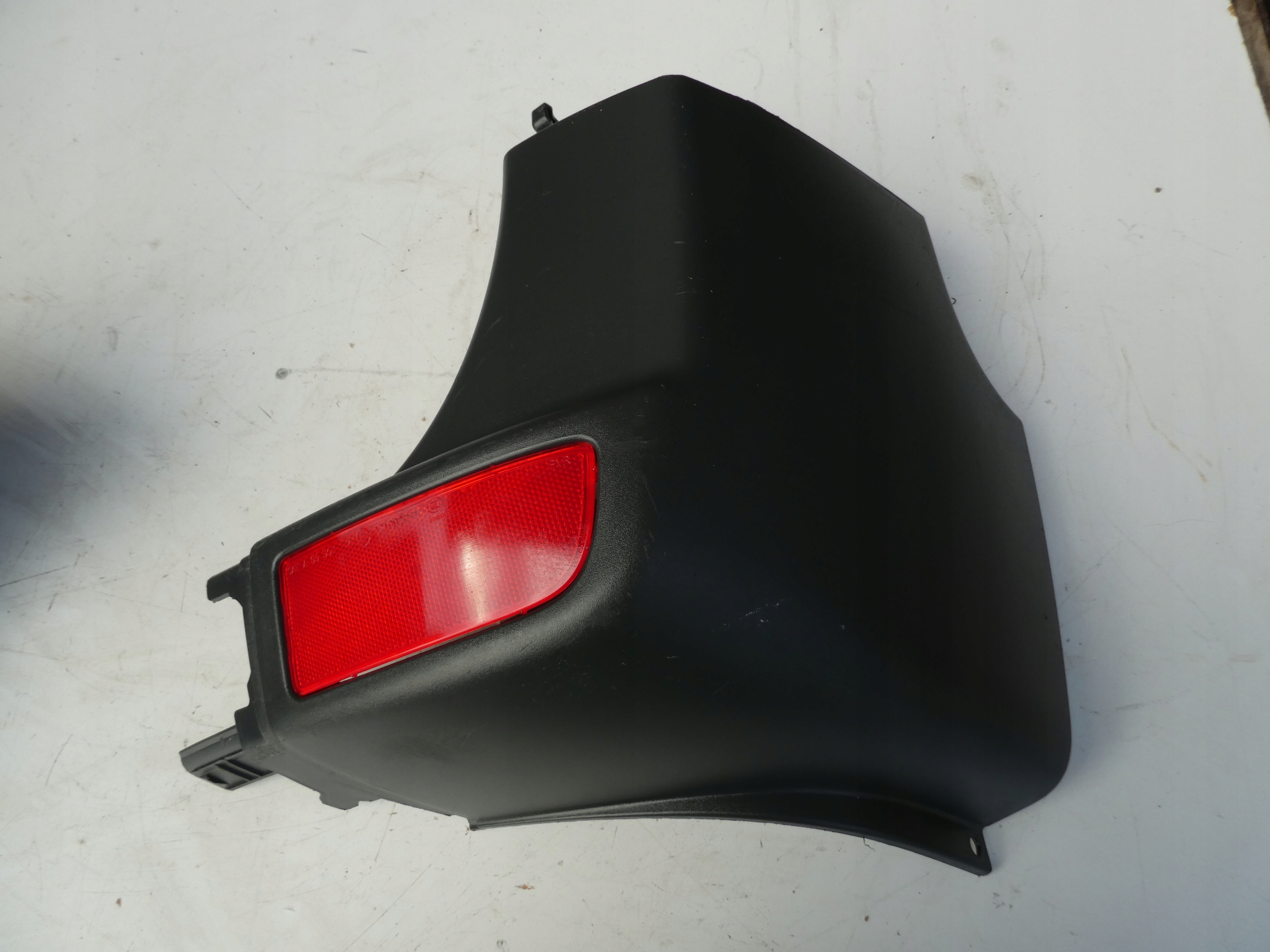 corner of a bumper A9068804671 rear part SPRINTER CRAFTER