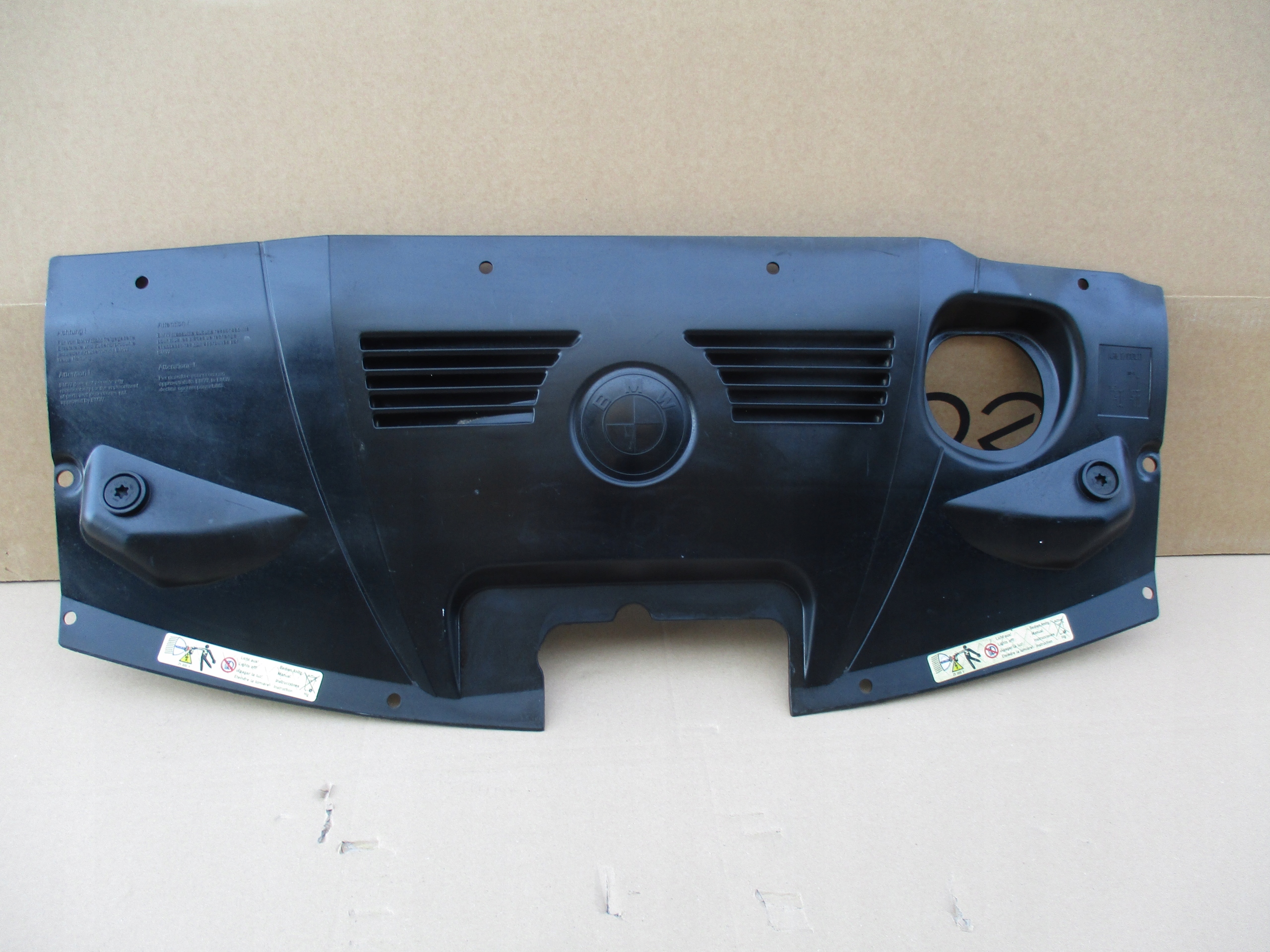 kryt stěny předek BMW Z4 51127062811