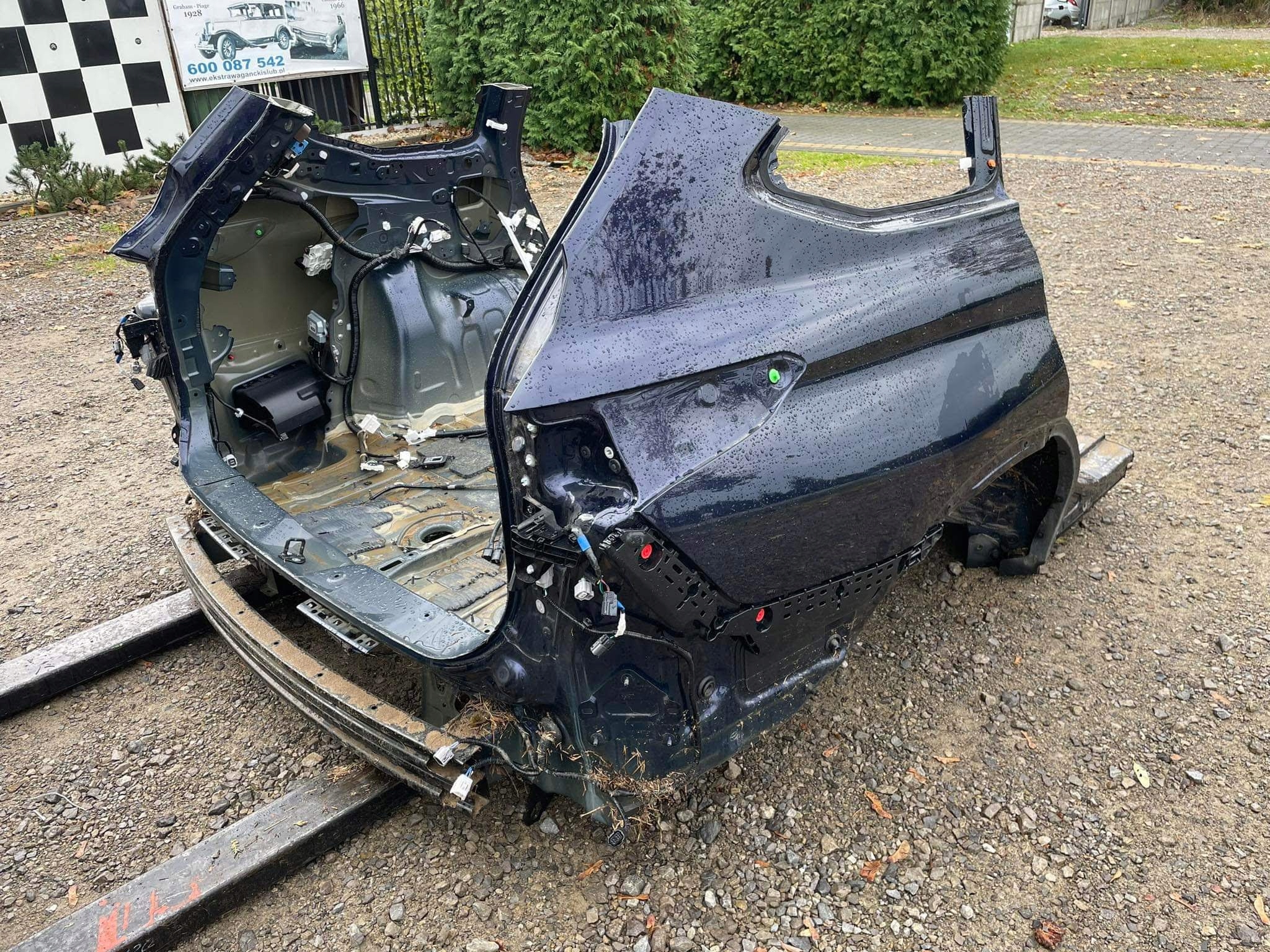 TOYOTA HIGHLANDER IV ПЕРЕДНЯЯ ПАНЕЛЬ ЗАД. ВАННА ЧЕТВЕРТЬ КРЫЛО ПРАВЫЙ