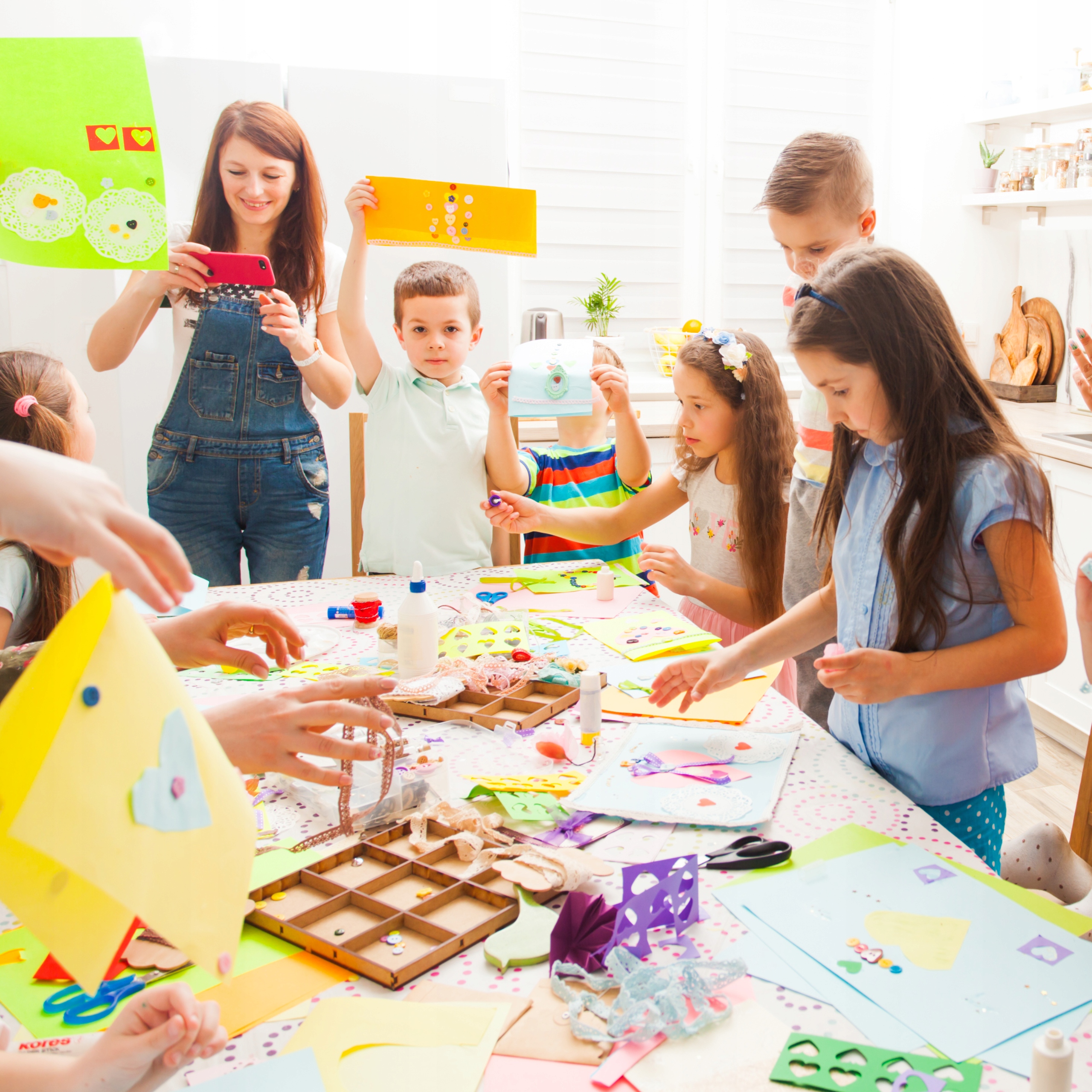 BIBUŁA GŁADKA KOLOROWA W ROLCE SZKOLNA A3 10 KOLORÓW CIENKI PAPIER Kod producenta BIBUŁA GŁADKA KOLOROWA W ROLCE SZKOLNA A3