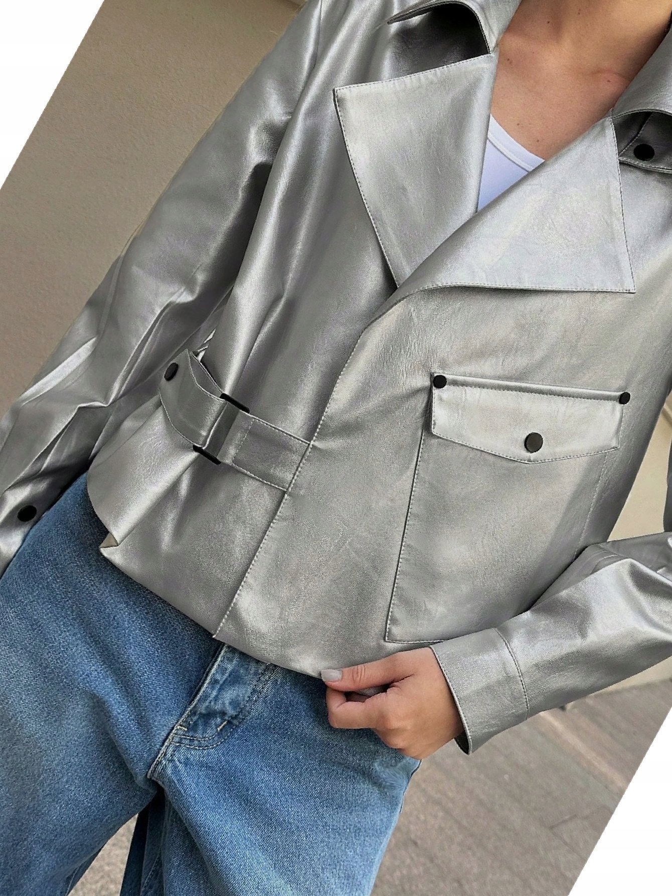 Dámská bunda na každý den lesklá stylová kožená stříbrná L 40