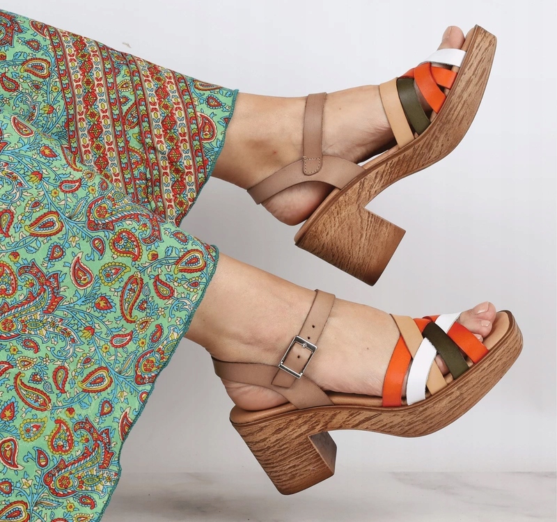 Skórzane kolorowe sandały hiszpańskie na obcasie platformie