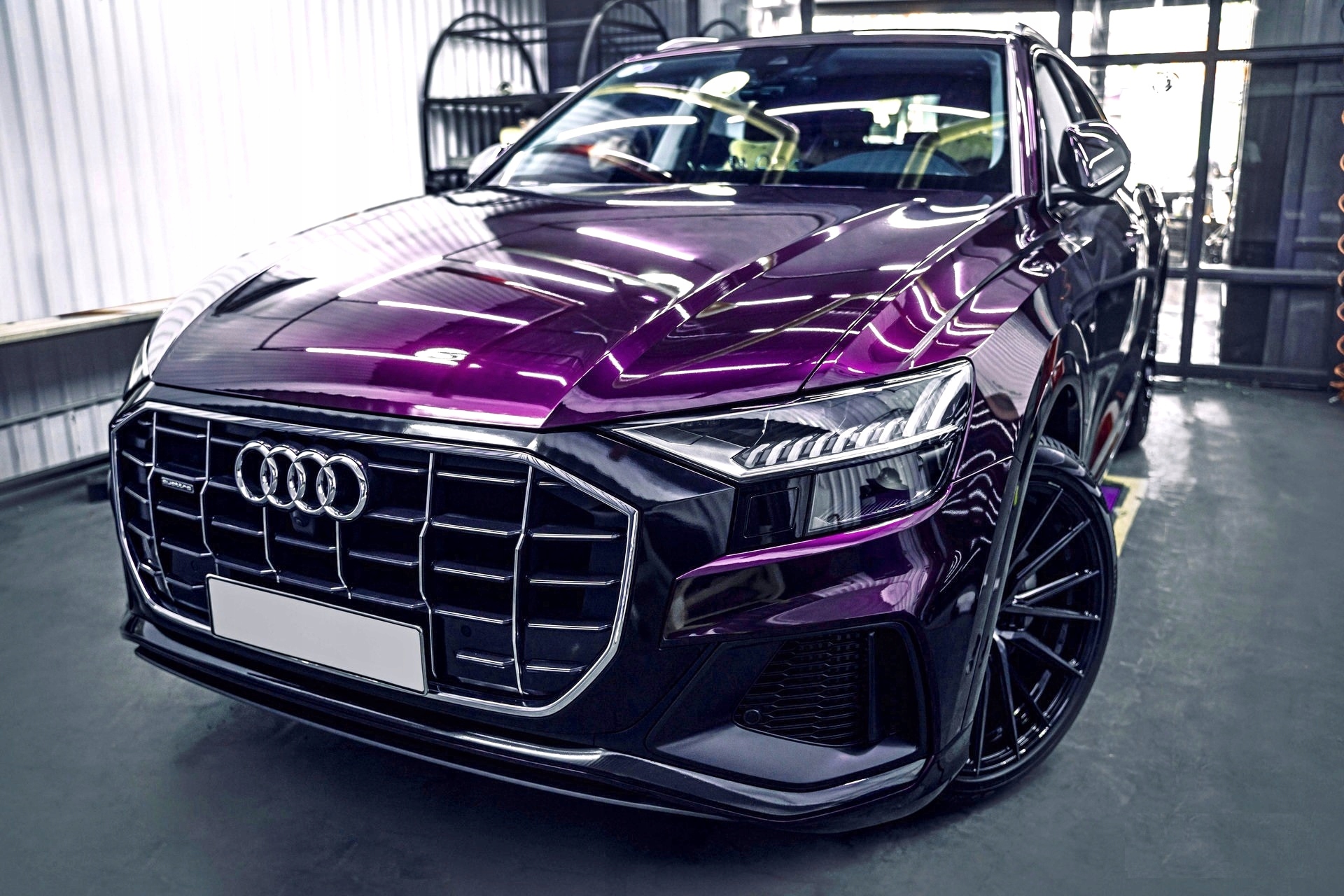 FOLIA FIOLETOWA METALLIC 20m x 152cm FIOLETOWY POŁYSK SAMOCHODOWA OKLEINA Kolor fioletowy