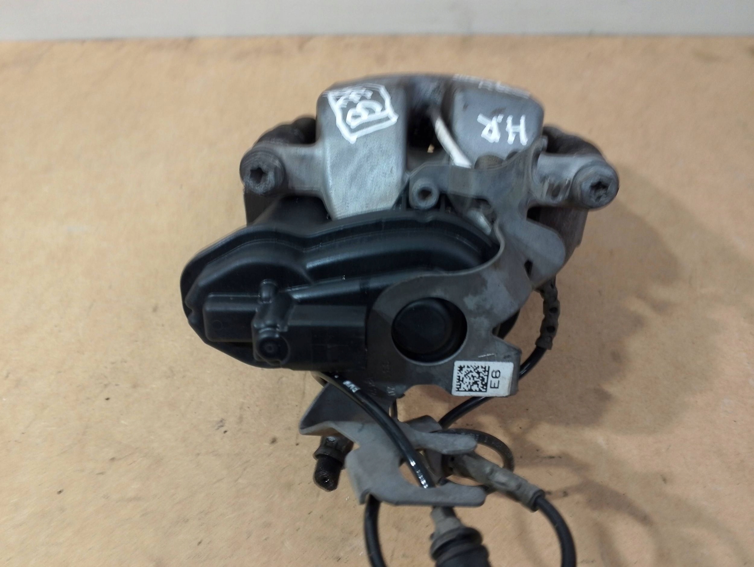 BMW 5 G30 G31 caliper brake rear right 53019C (B388)