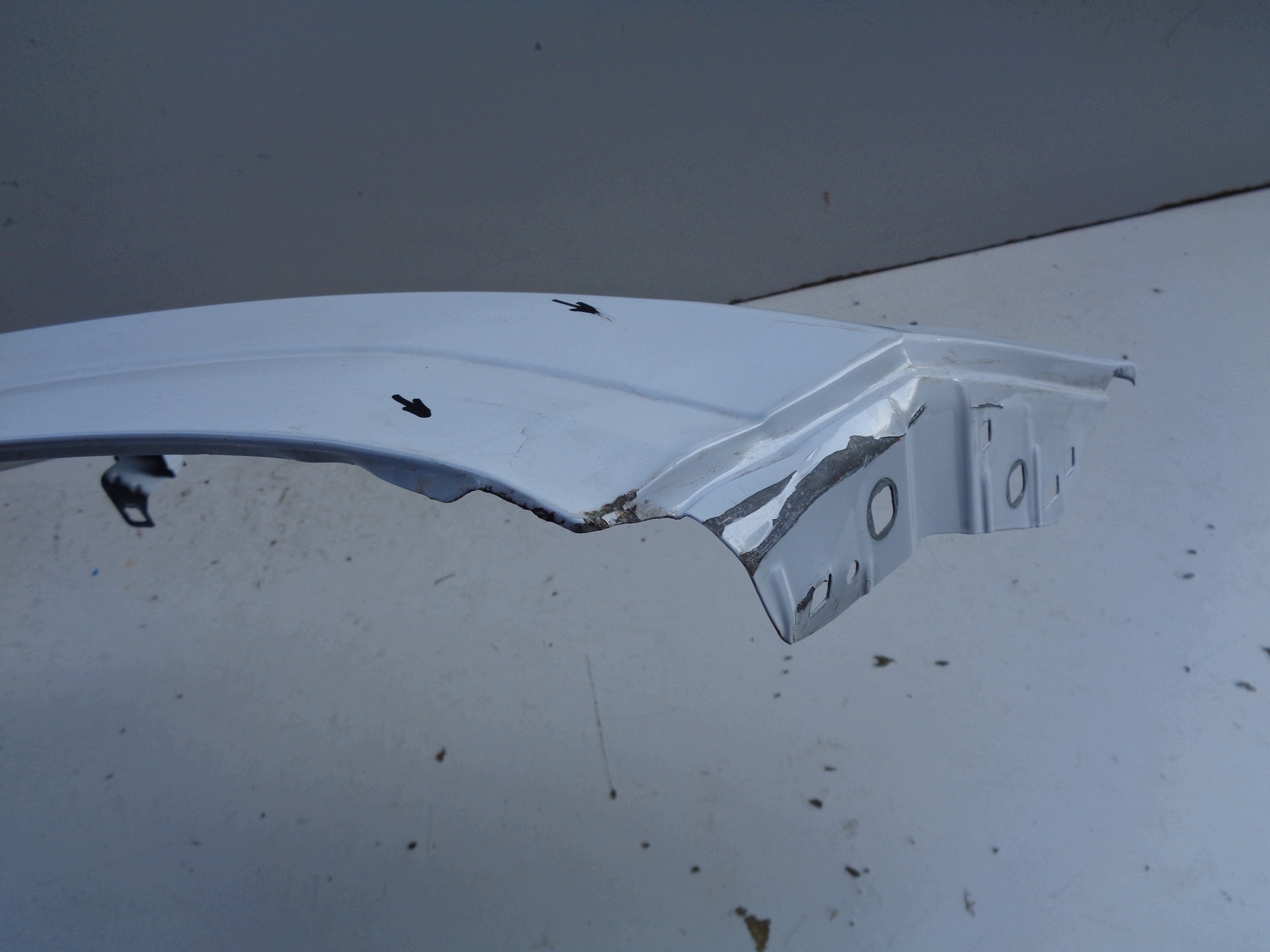 fender right front FORD TRANSIT COURIER 24- NR 53359