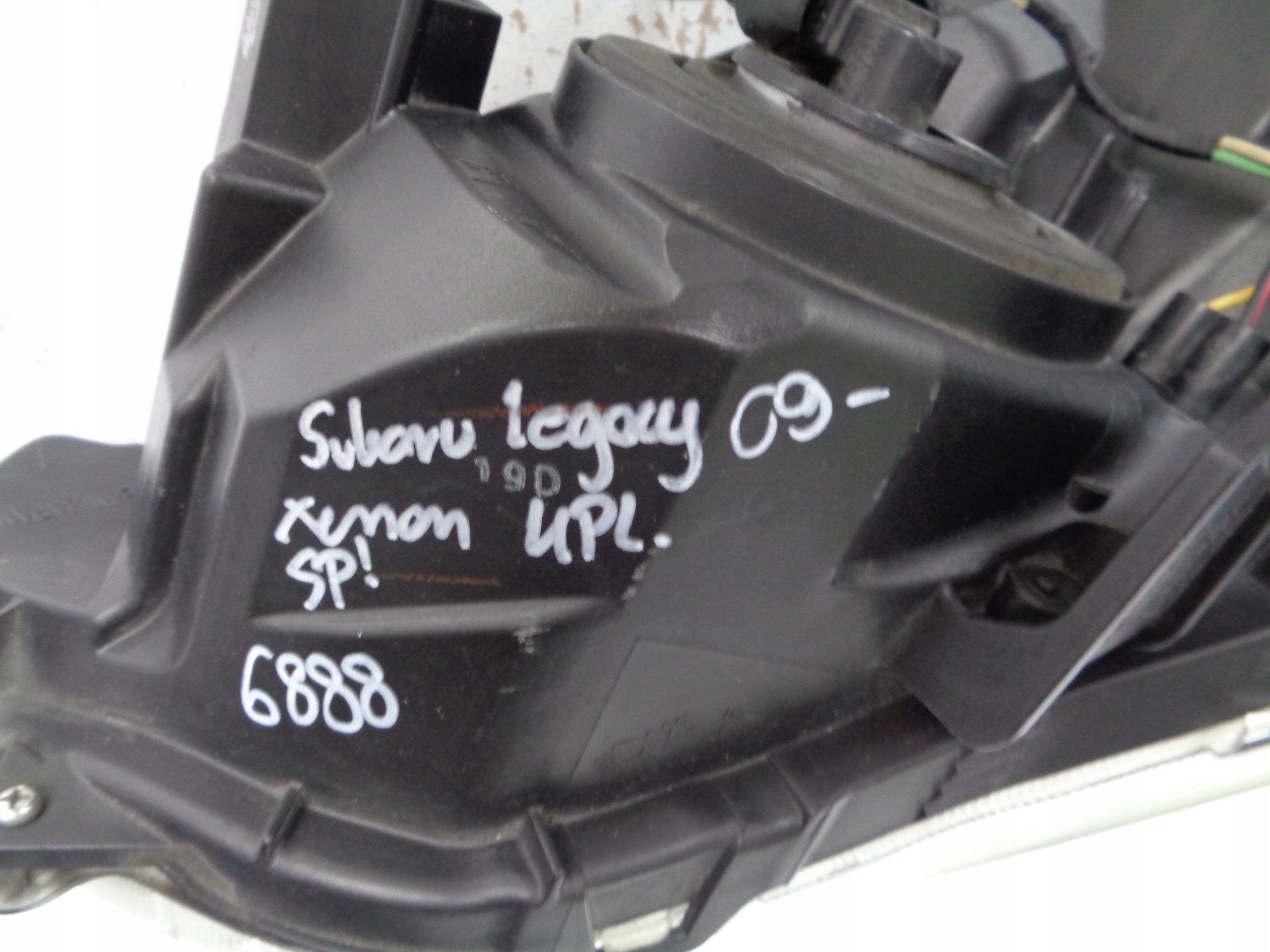 light left REFLEKTOR SUBARU LEGACY 09- XENON