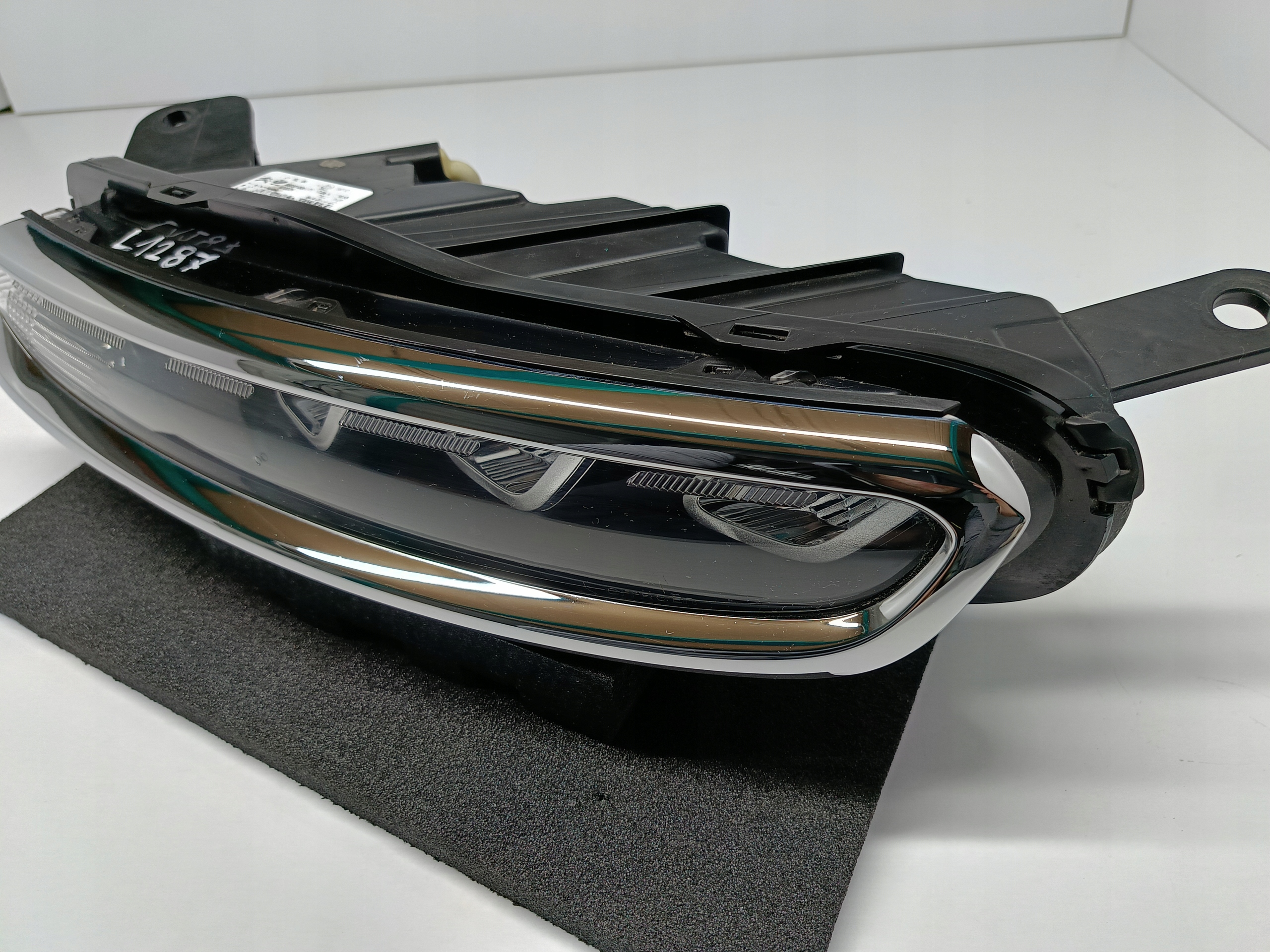 CITROEN C3 III 16- LAMPA LEWA ŚWIATŁO DRL LEWE PRZÓD LED OEM 9823313080 Jakość części (zgodnie z GVO) O - oryginał z logo producenta pojazdu (OE)