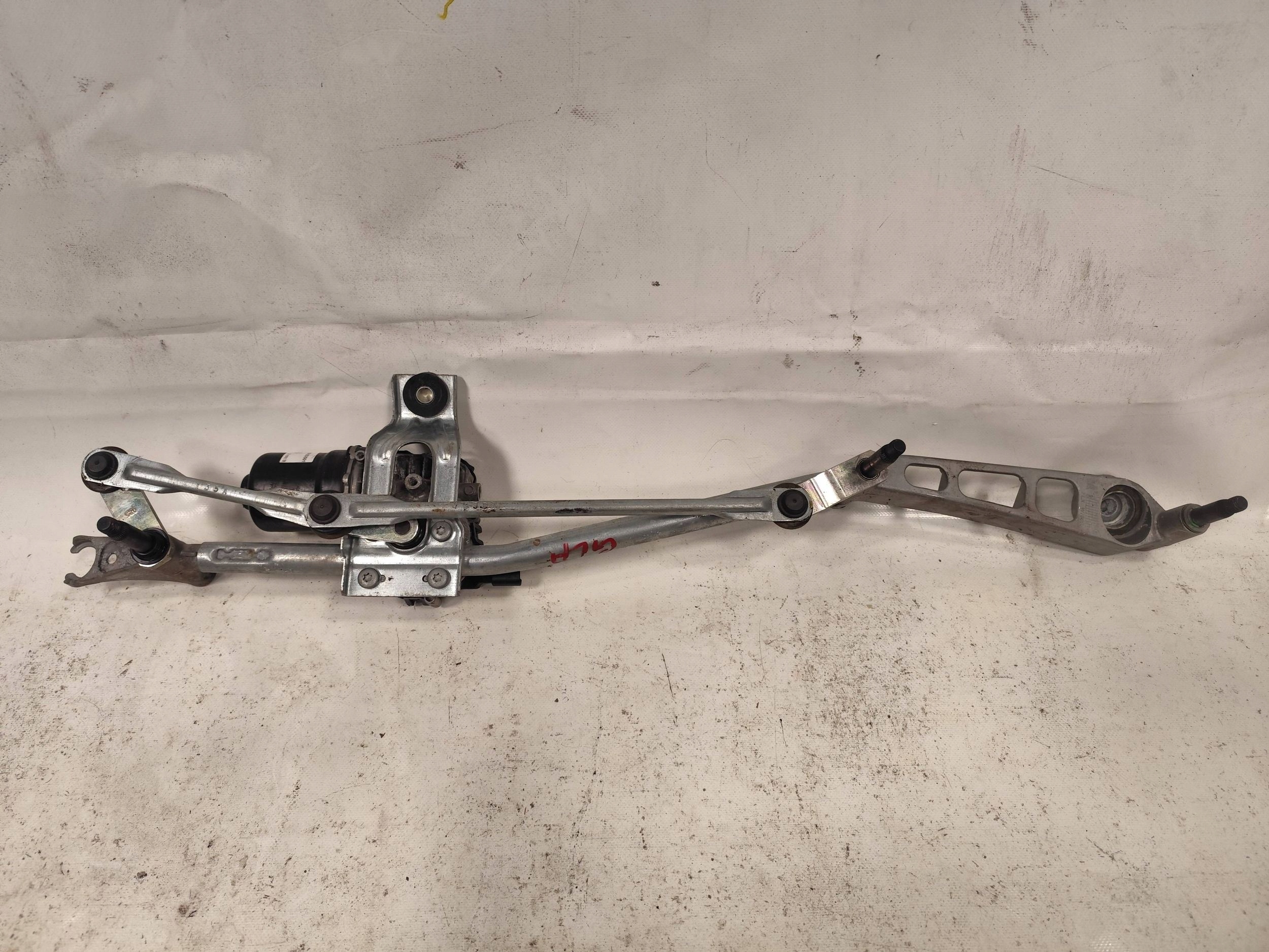 MERCEDES GLA W247 Wischergestänge A2478208903