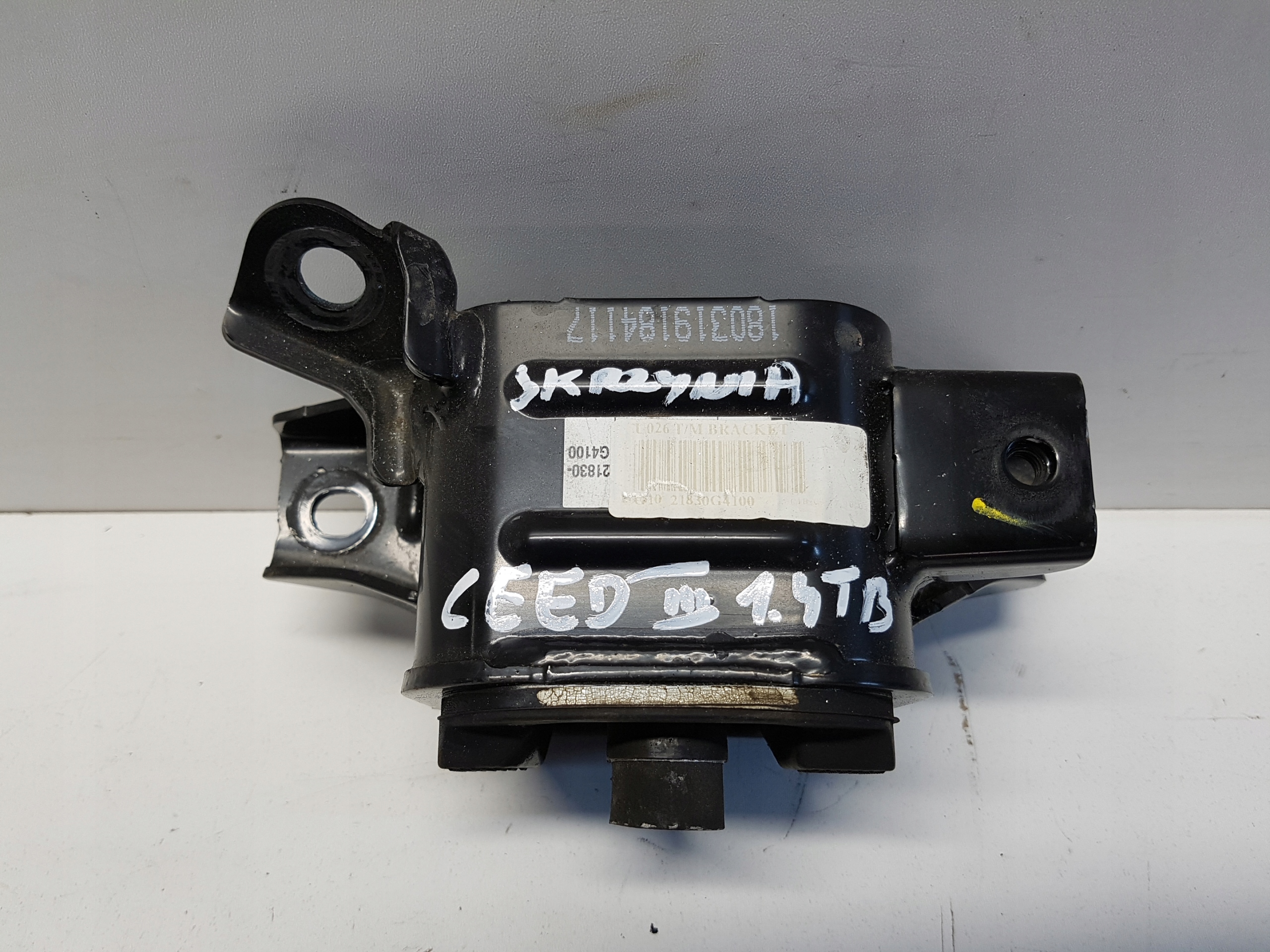 KIA CEED III 1.4 T-GDI gearbox mount