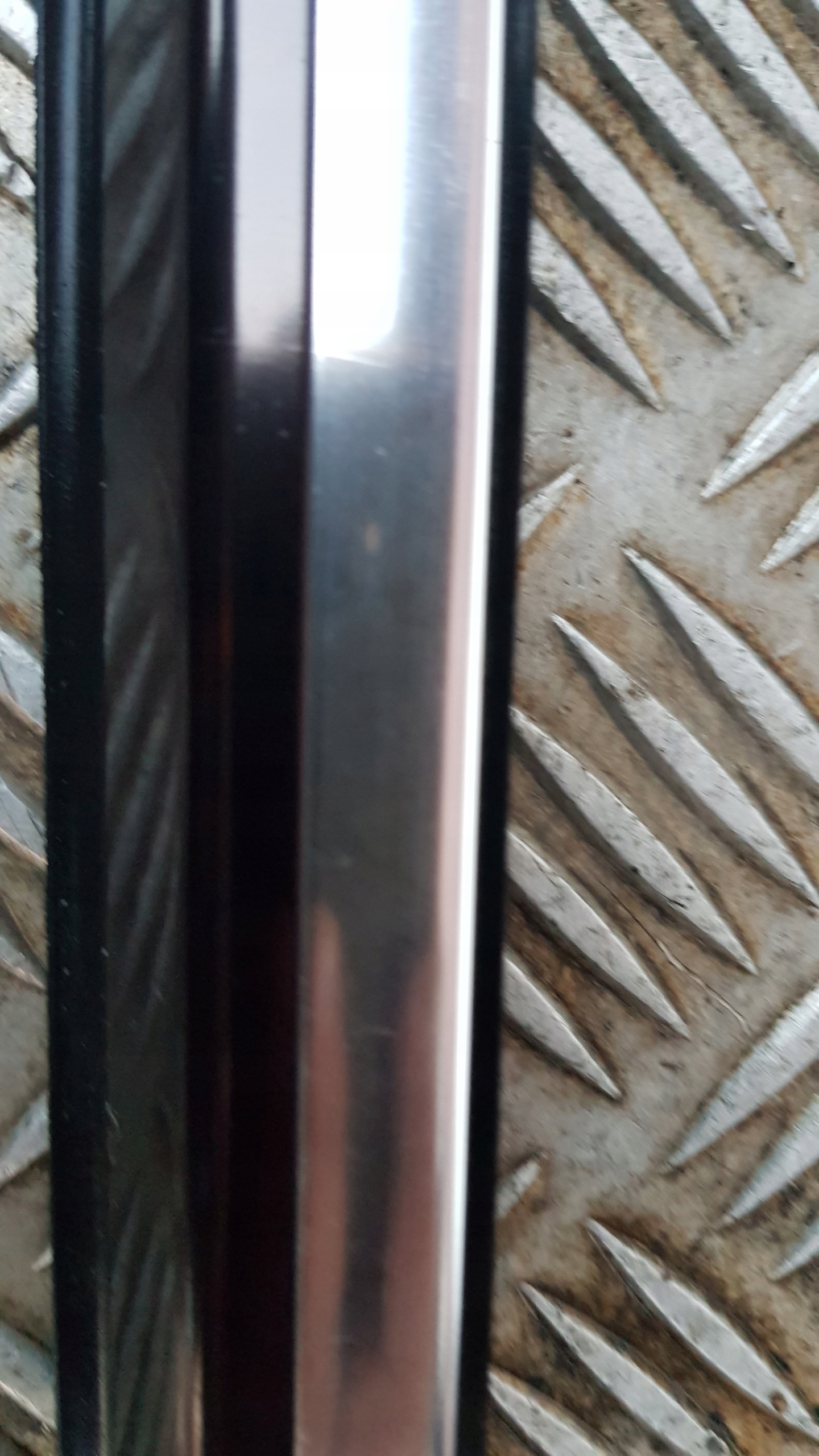 MERCEDES W220 moulding dust rear part left right