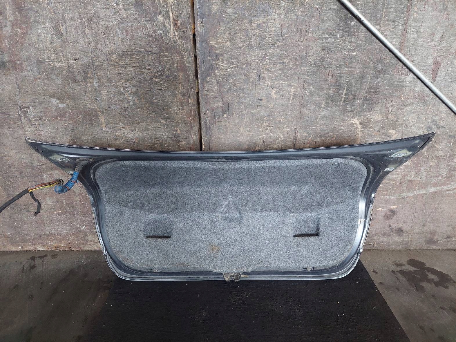 complete rear part BMW E90 320d A22/7 trunk door boot bumper lights