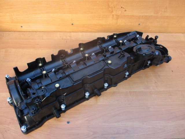 BMW F10 F30 N57 POKRYWA ZAWORÓW 8510234 NOWA oryg.