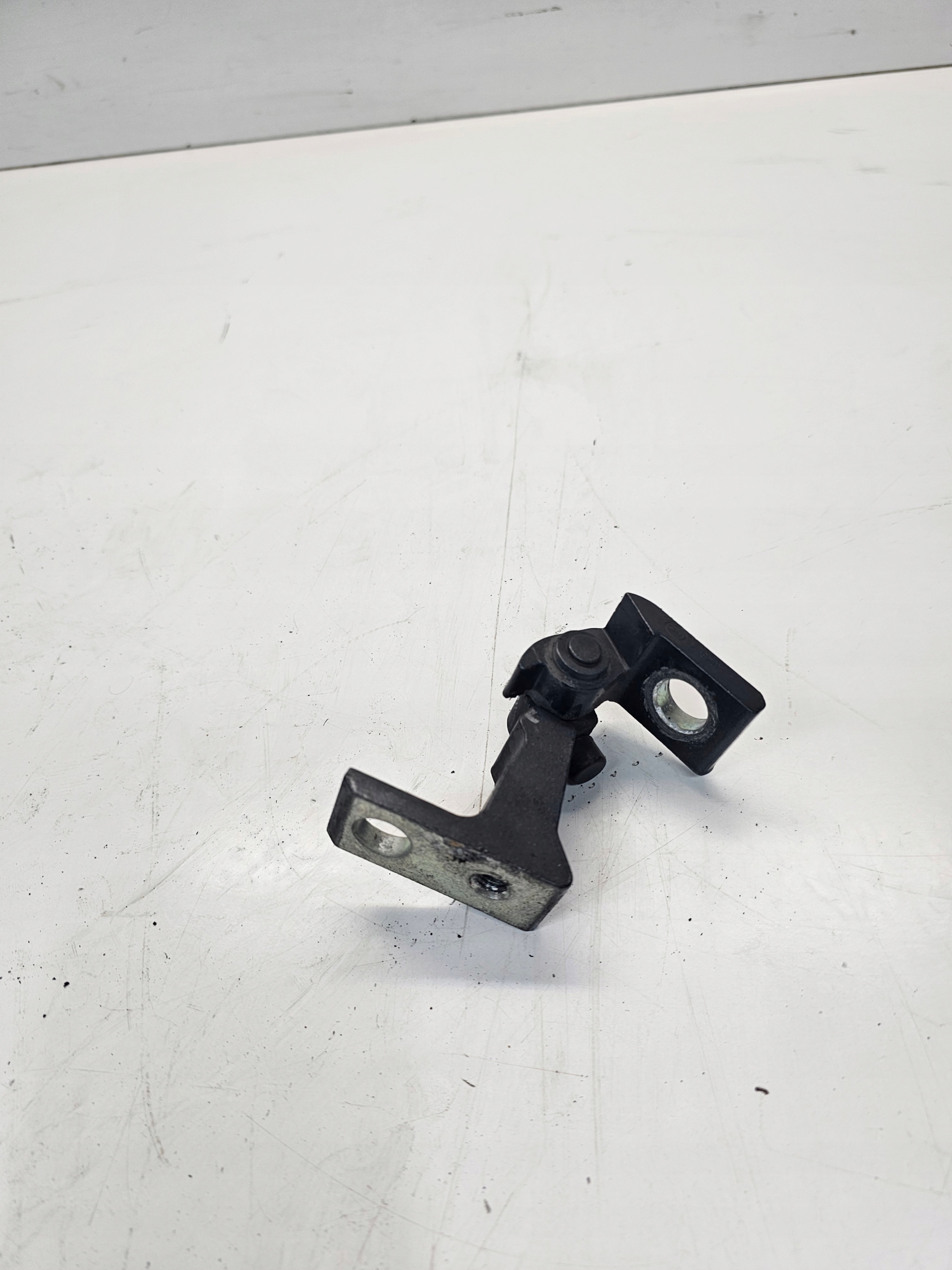 hinge door right AUDI A1 8X Q3 8U A3 8V 8X0831404A