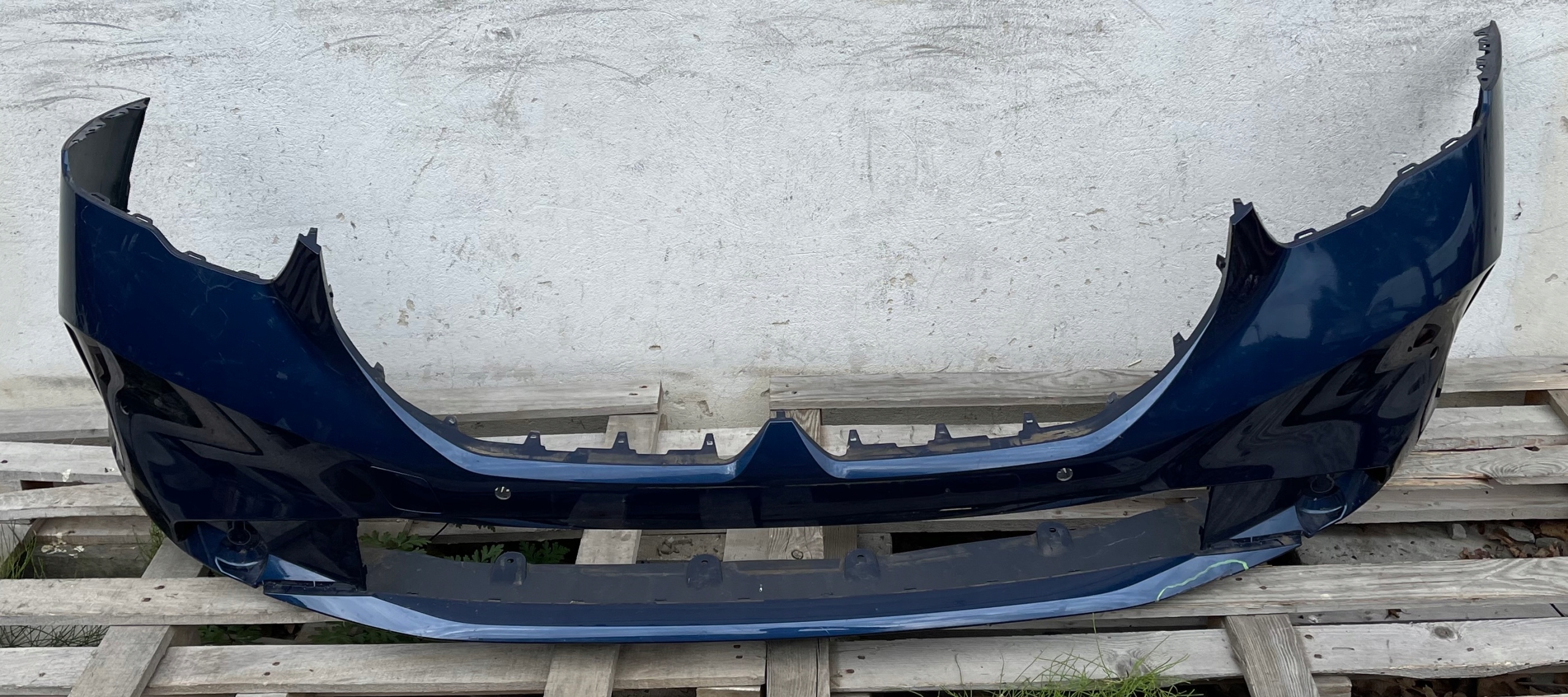 BMW 5 G60 G61 2023 - bumper front front PDC