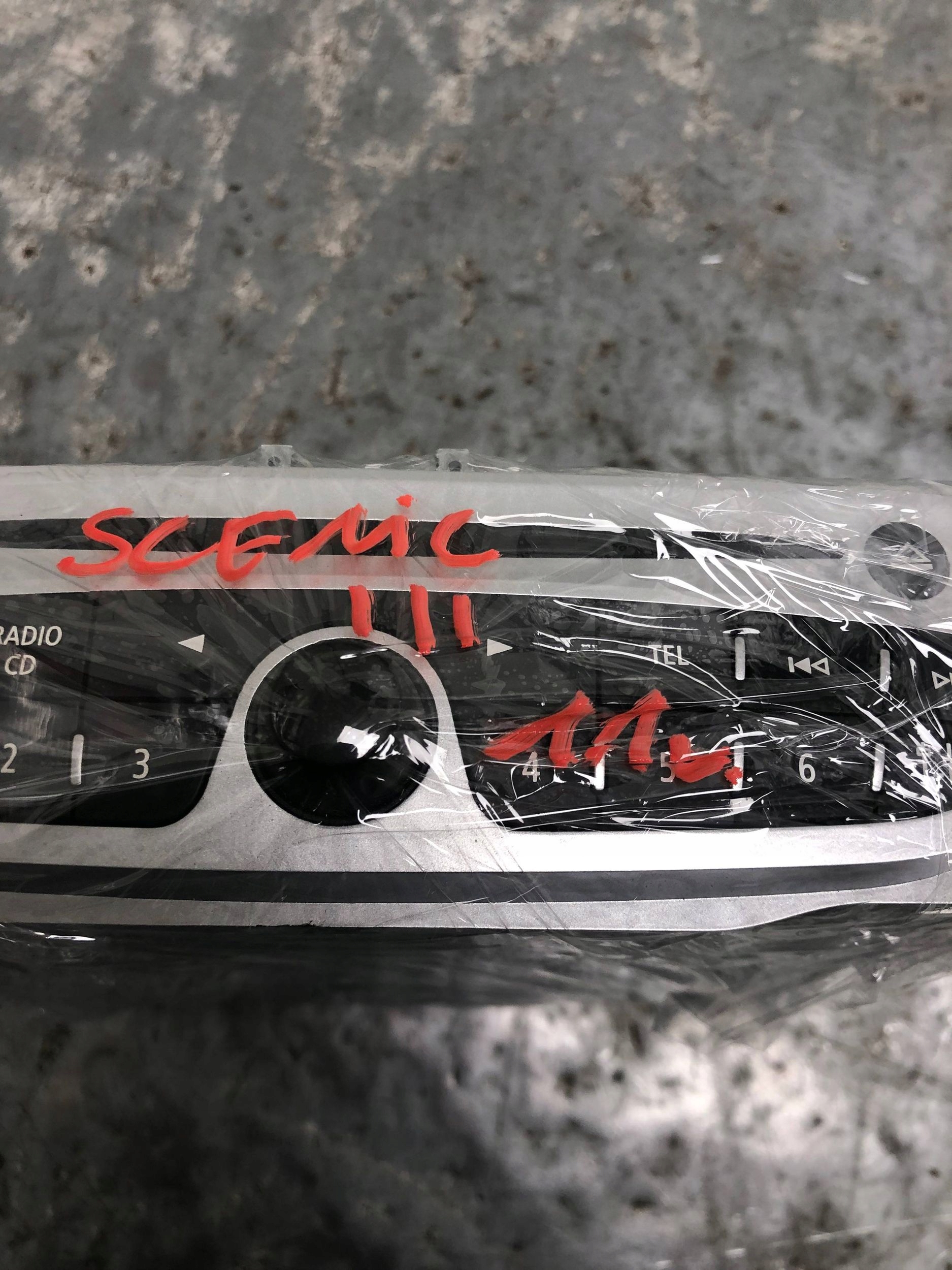 RADIO CD RENAULT SCENIC III 281150743R