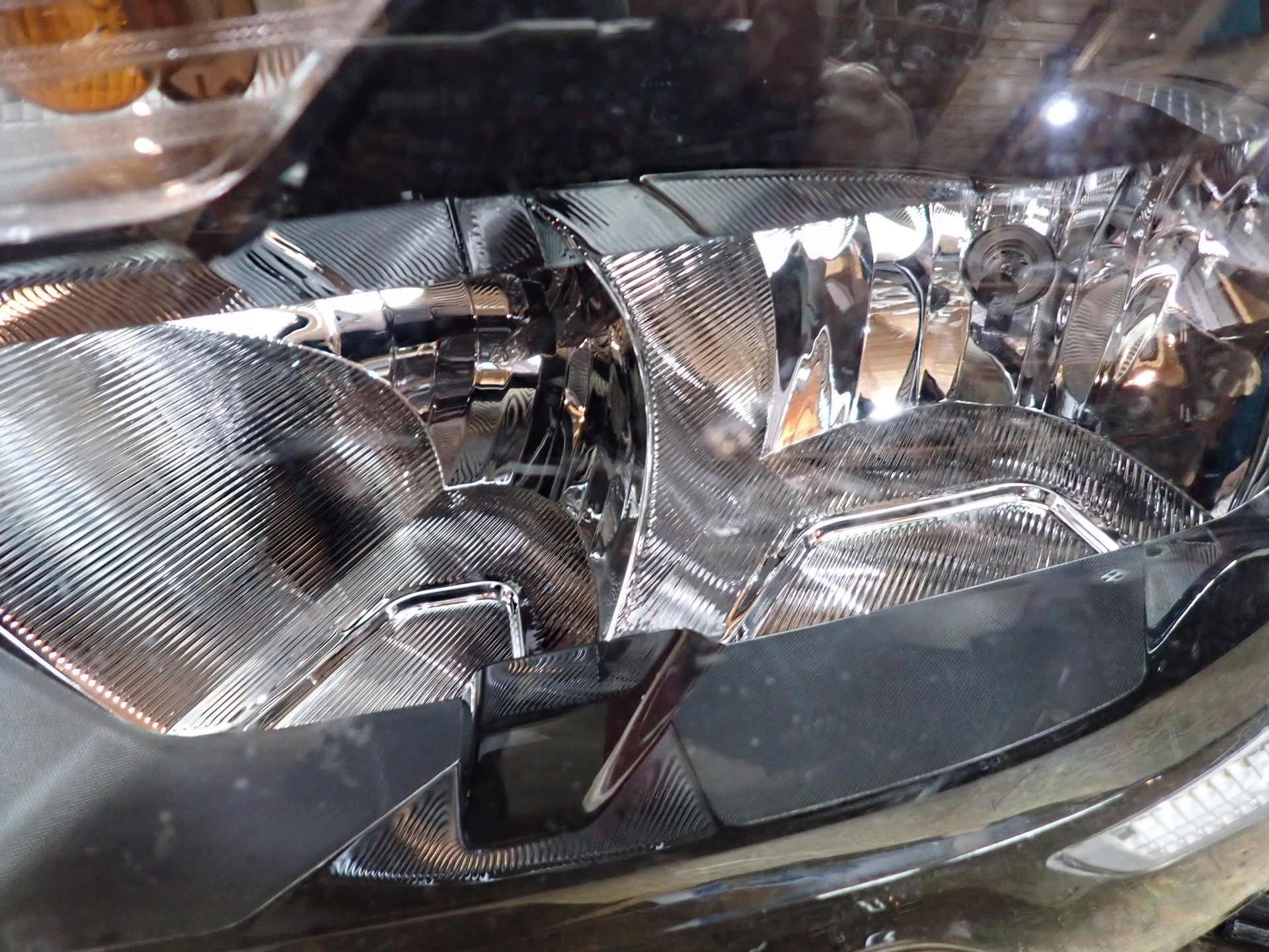 light left REFLEKTOR left RENAULT MASTER III LIFT IV 2019- 260607867R