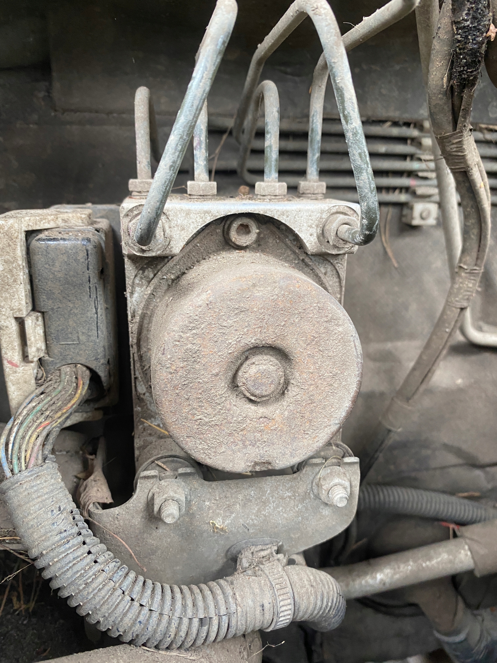 Pompa ABS ABSU Mitsubishi Outlander 1 e 03-06 2.0 4WD