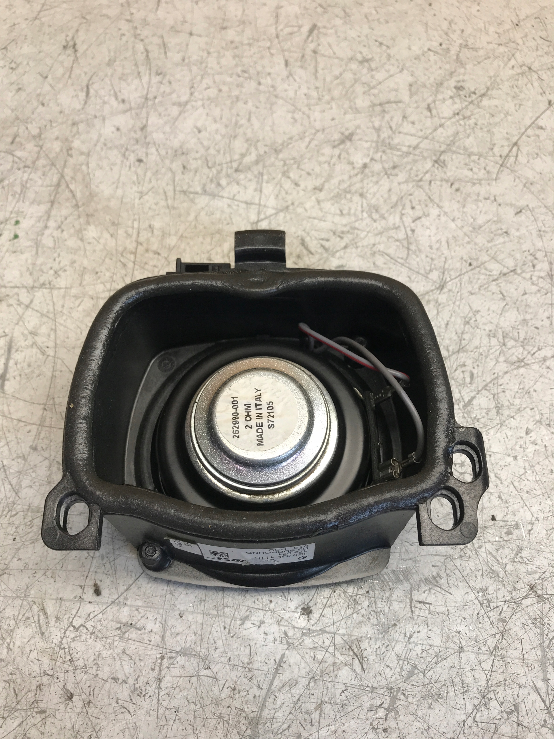 reprák zadní POLKI BOSE AUDI A8 D3 4E0035411G