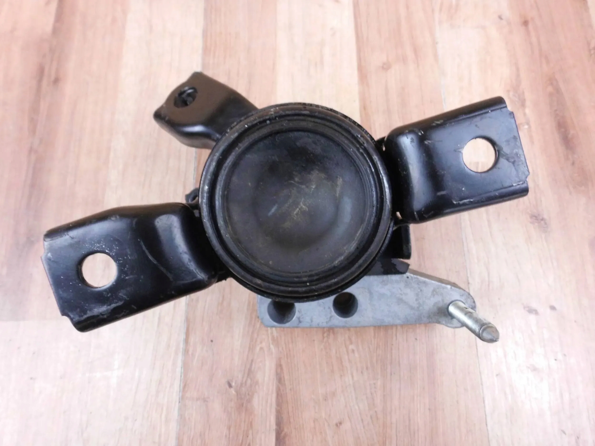 Lexus NX NX300H support holder engine mount right