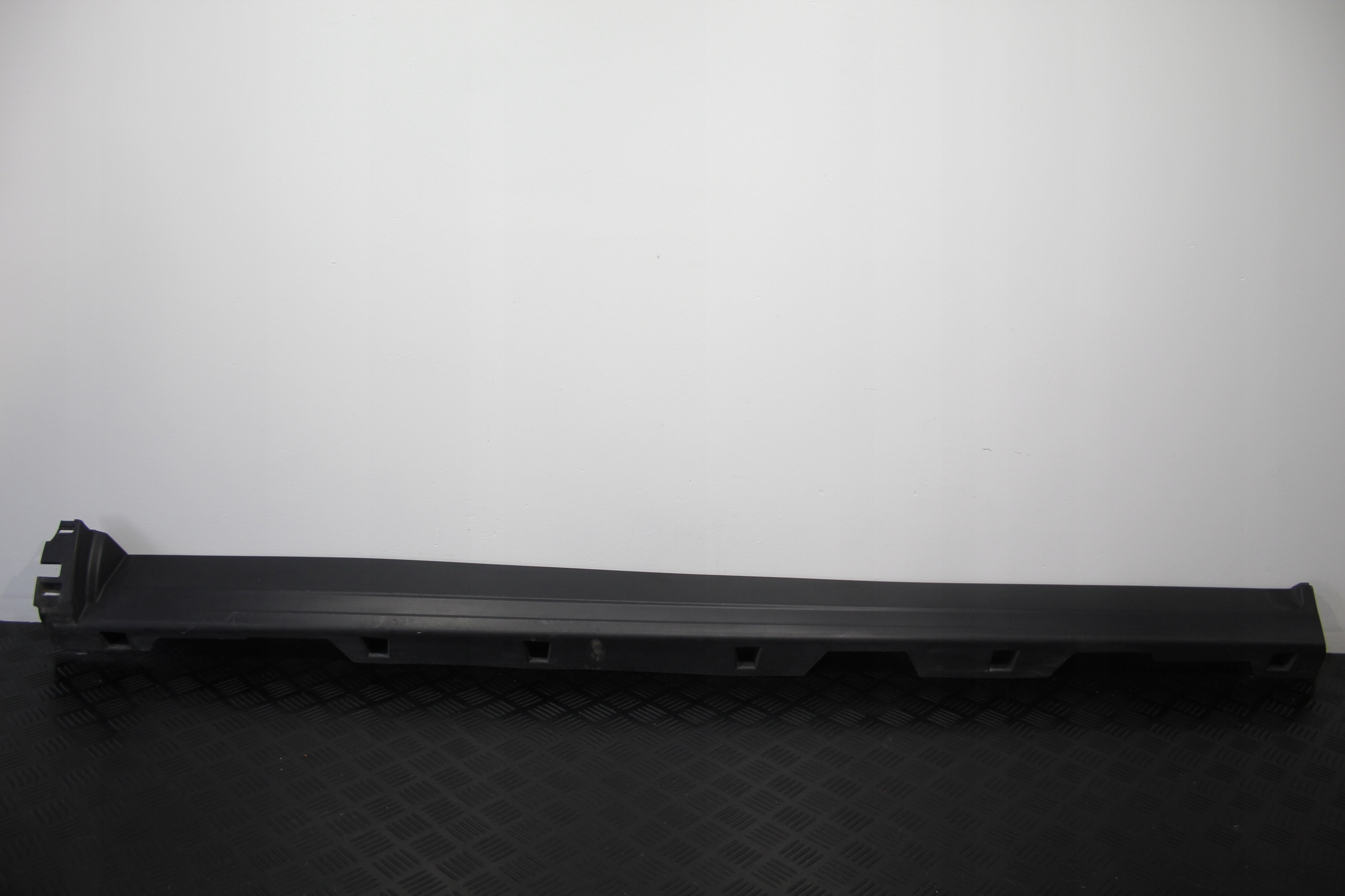 cap threshold threshold left LAND ROVER DISCOVERY SPORT L550