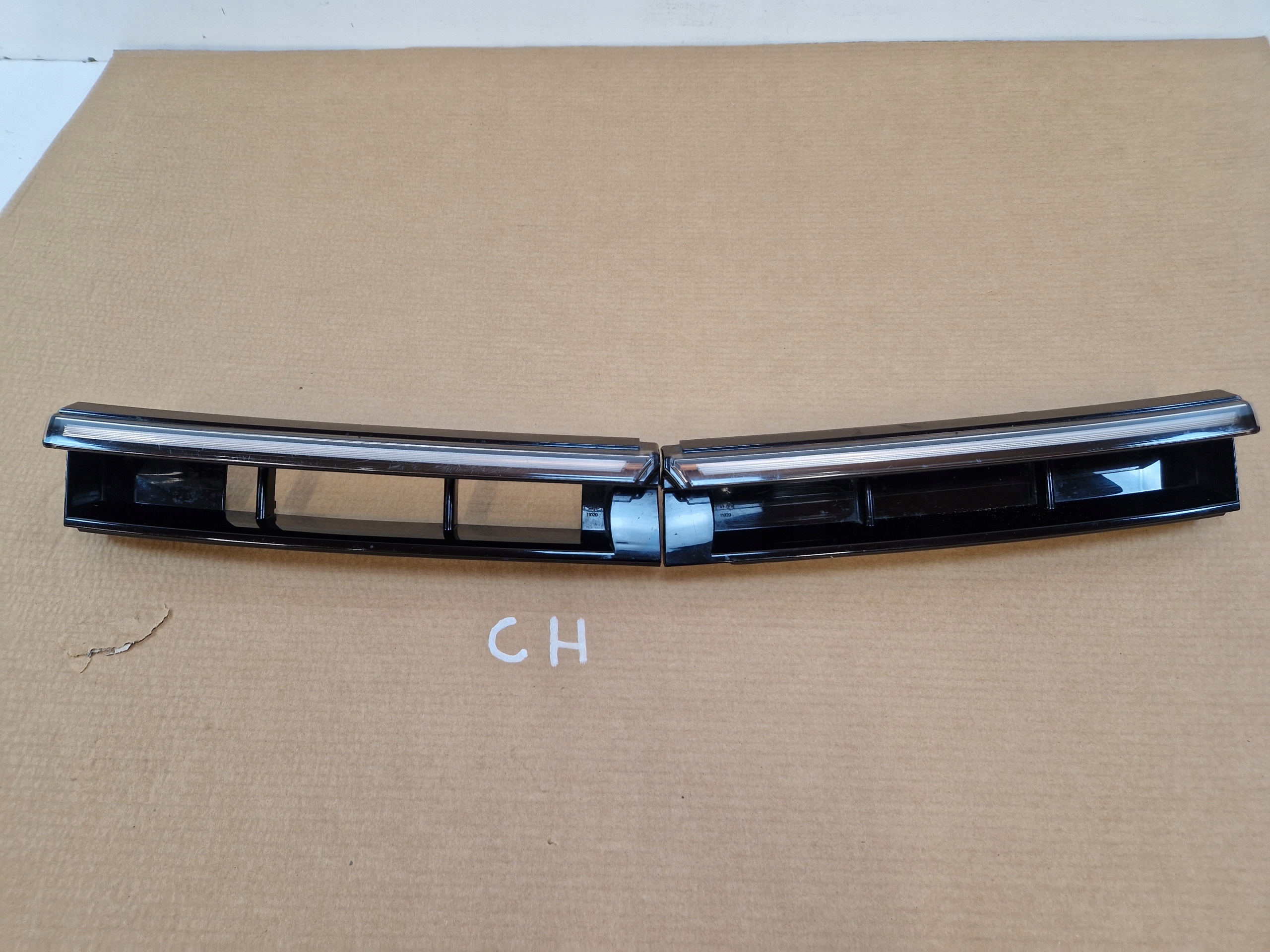 vw PASSAT B9 3J0 led решетка 3J0941654 3J0941653