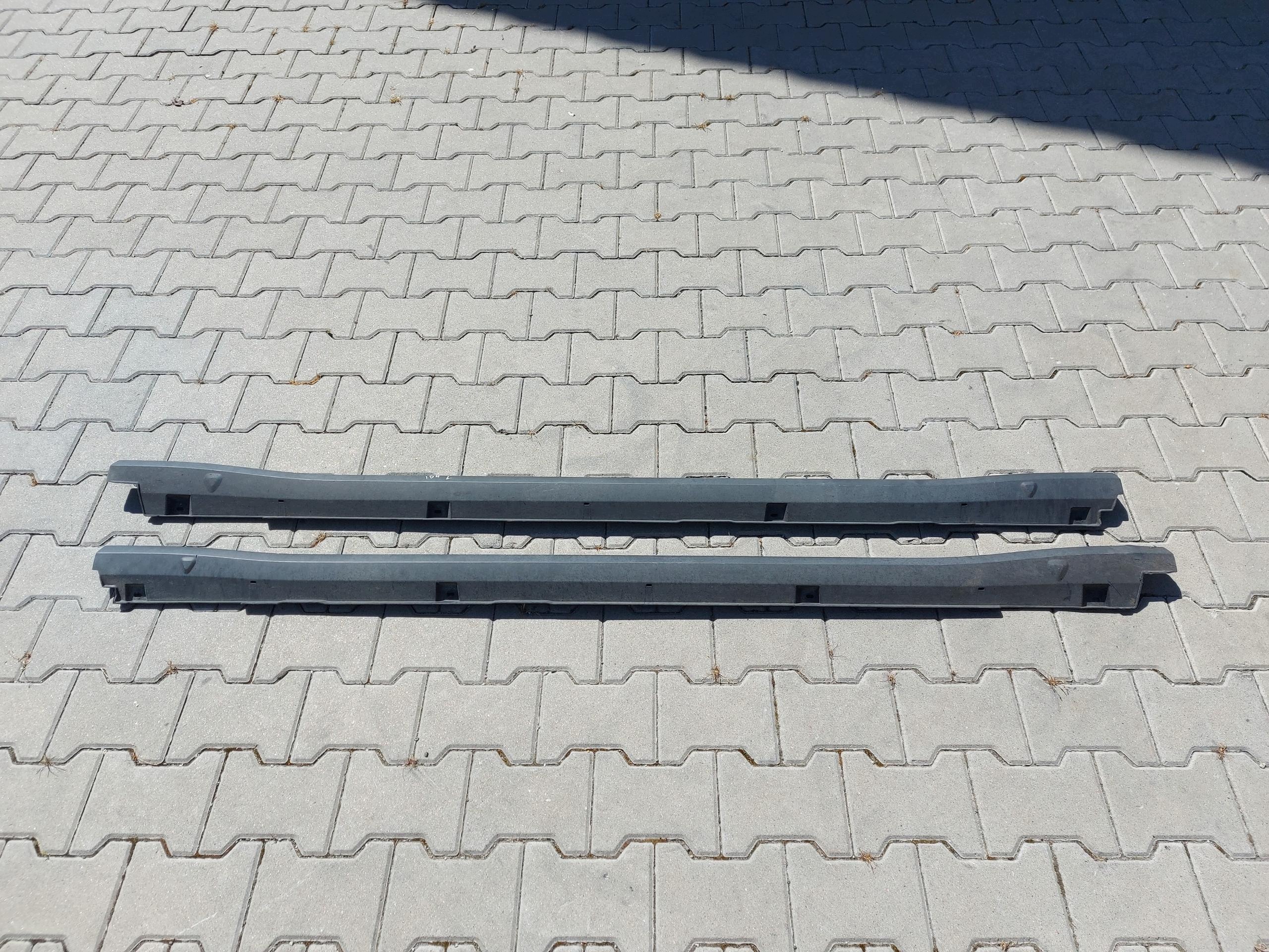 VW ID4 11A , 2024r SUV moulding cap threshold left right 11A853856 SZTUKA
