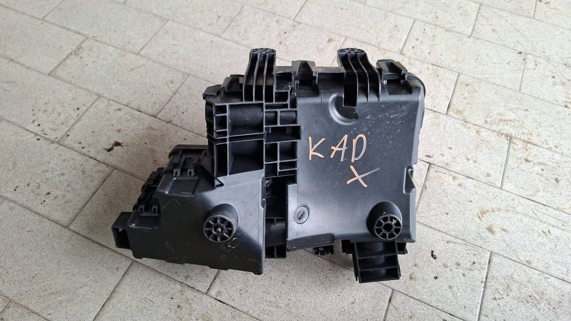 Module fusibles Complète Renault Kadjar /Endommagé Support plaque/